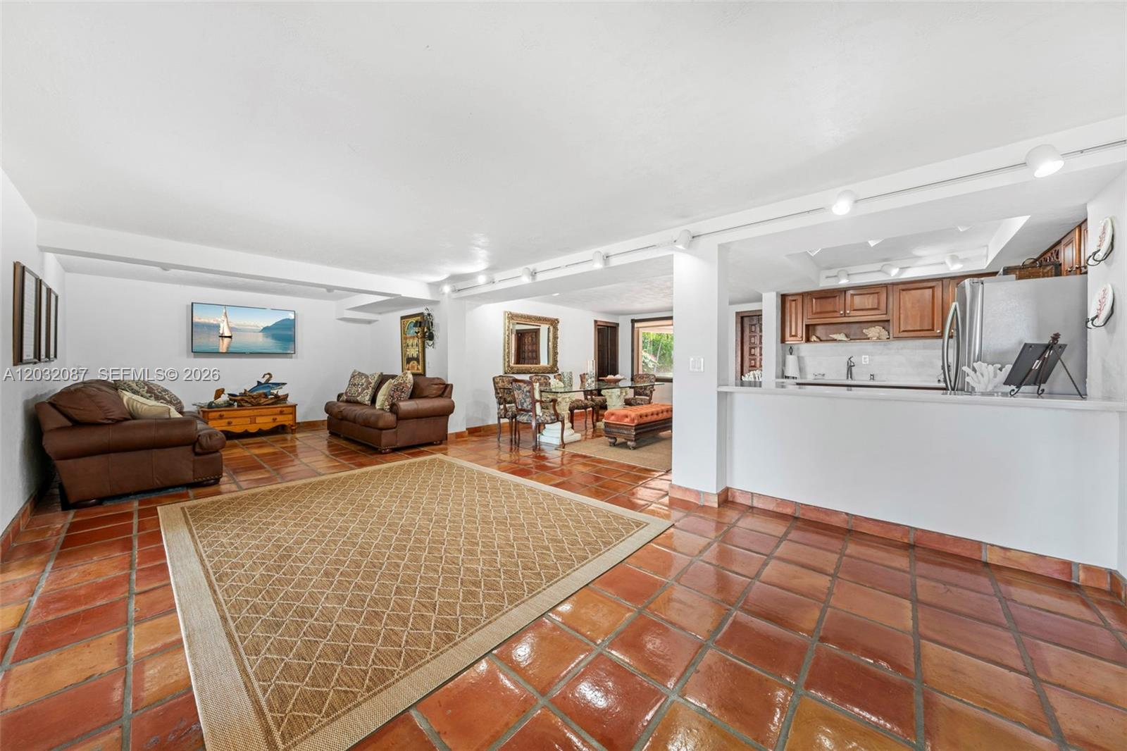 PLANTATION BEACH - Residential