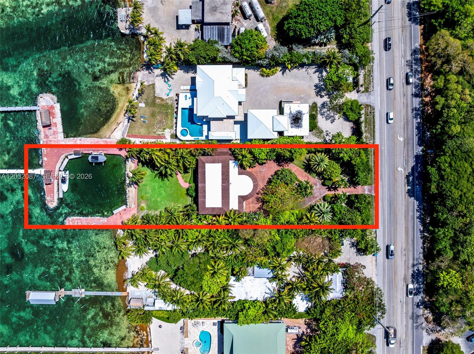 PLANTATION BEACH - Residential