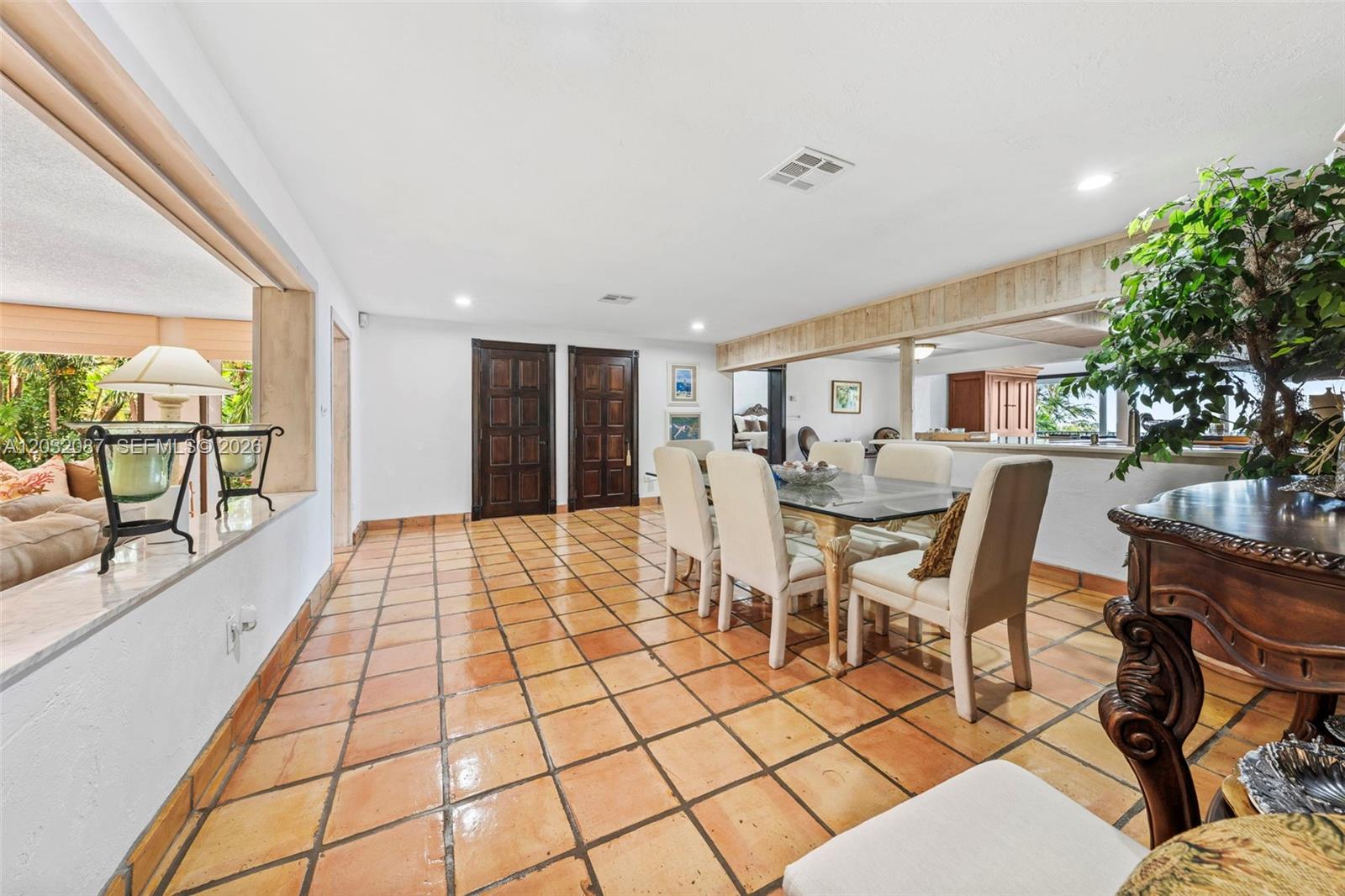 PLANTATION BEACH - Residential