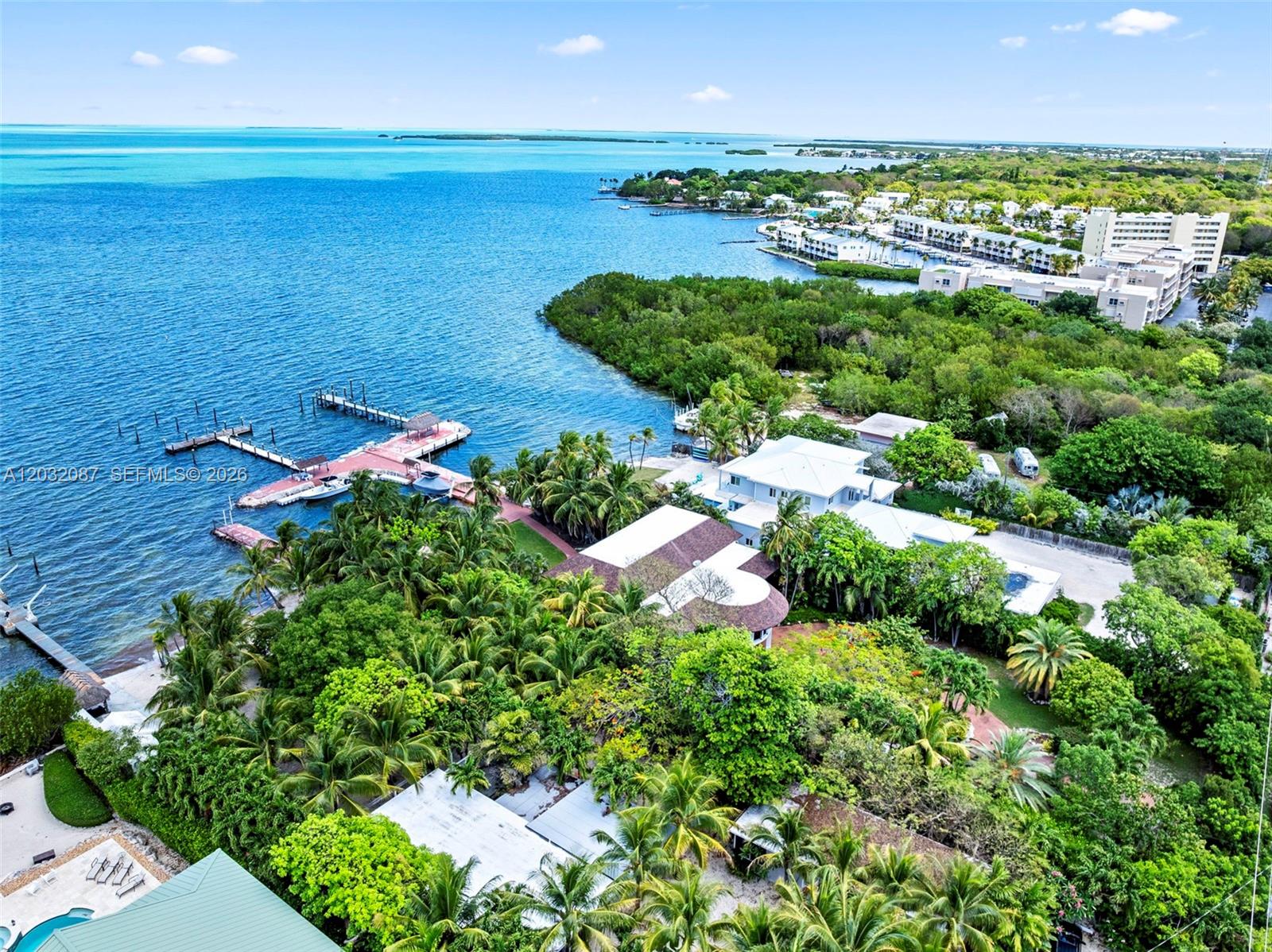 PLANTATION BEACH - Residential