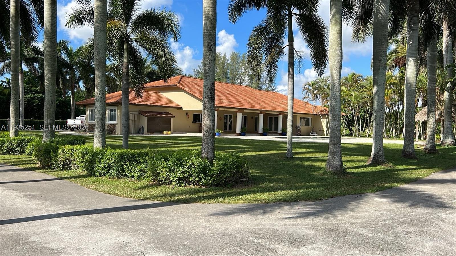 exclusive redlands - Residential