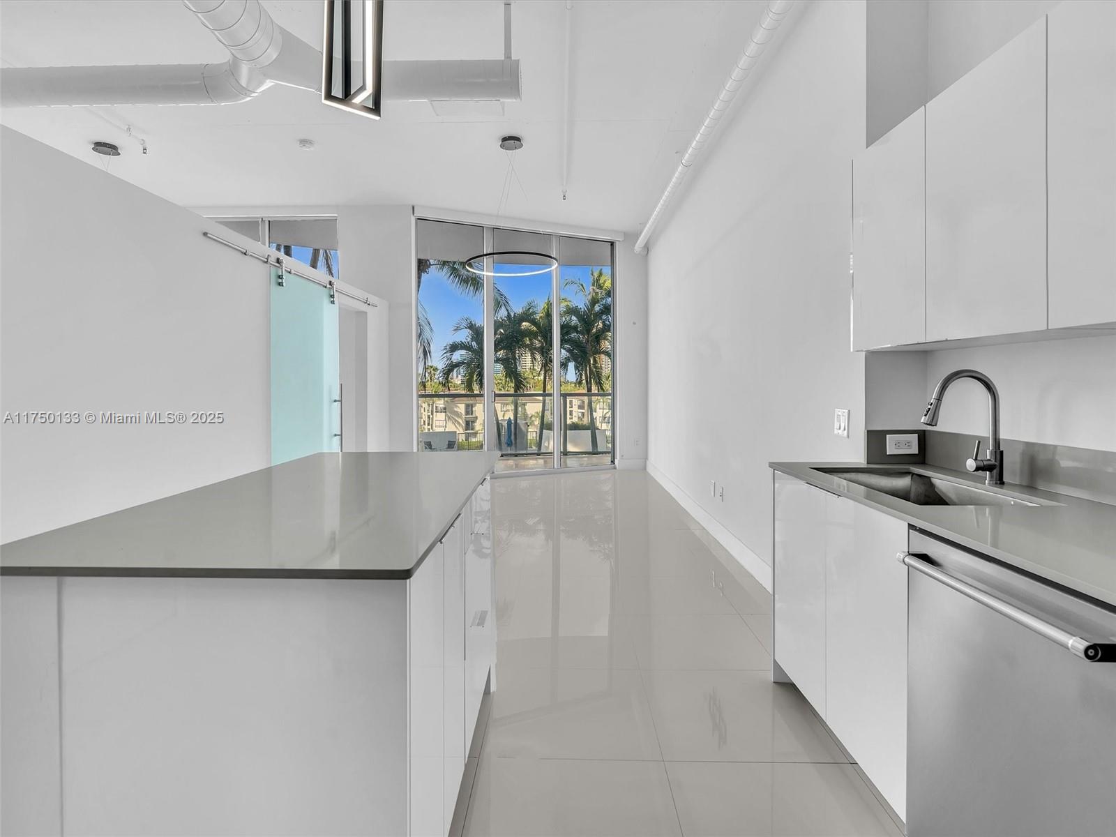 UPTOWN MARINA LOFTS CONDO - Residential Lease