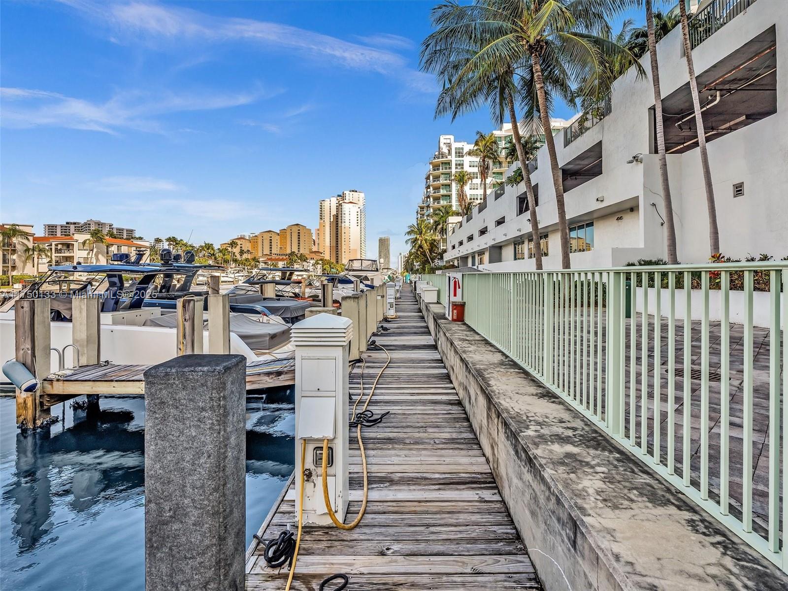 UPTOWN MARINA LOFTS CONDO - Residential Lease