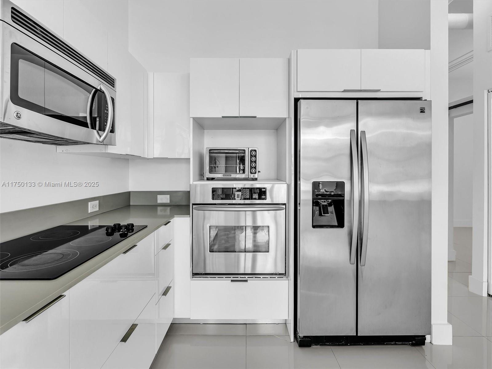 UPTOWN MARINA LOFTS CONDO - Residential Lease