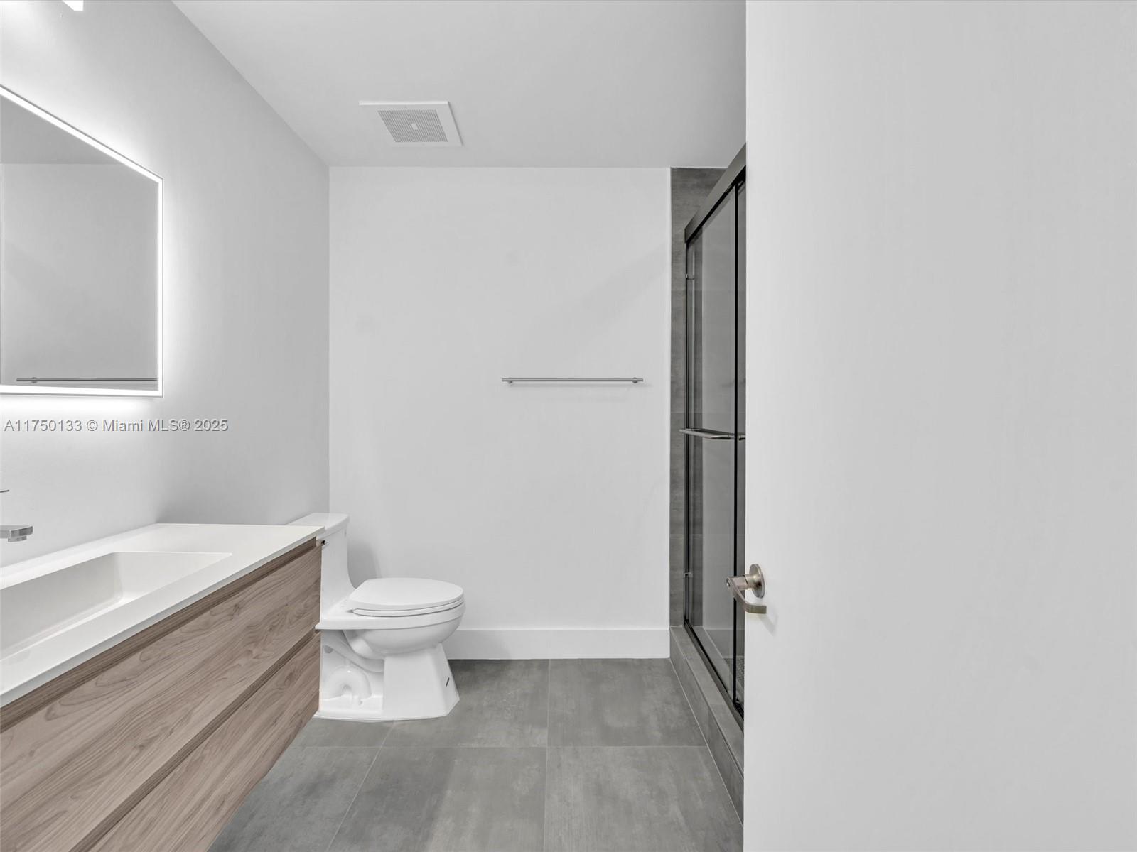 UPTOWN MARINA LOFTS CONDO - Residential Lease