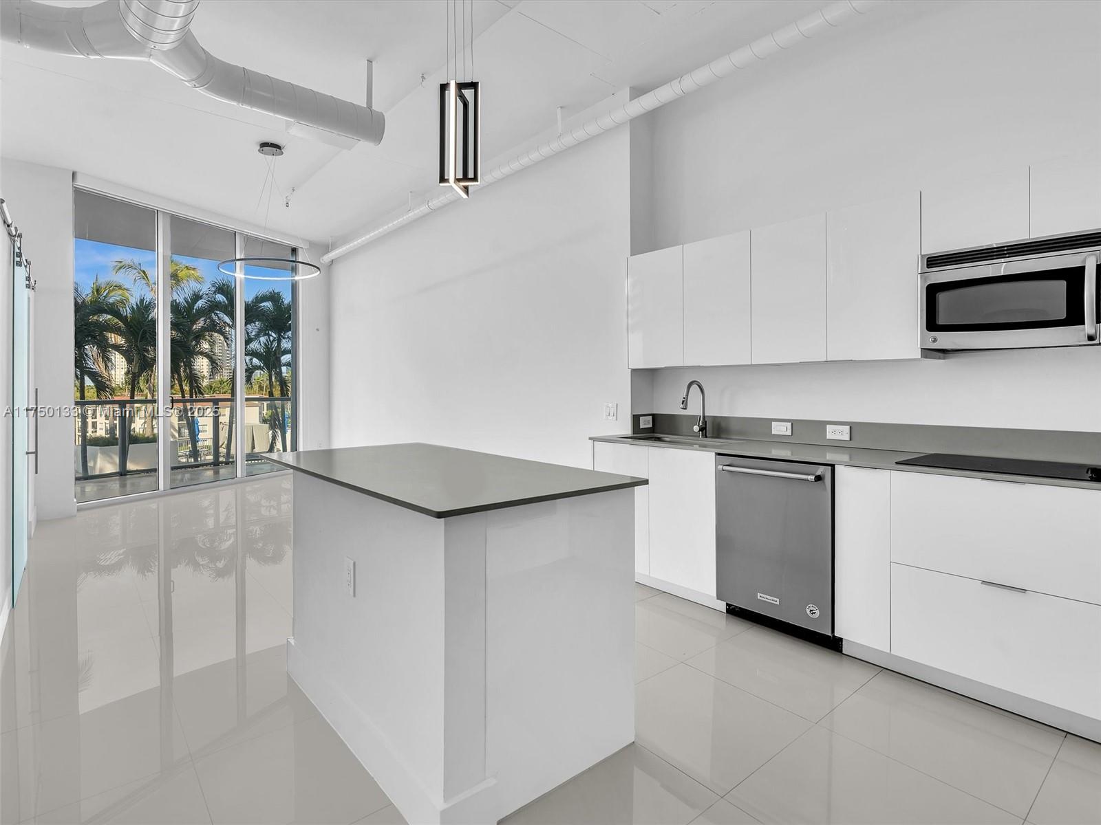 UPTOWN MARINA LOFTS CONDO - Residential Lease