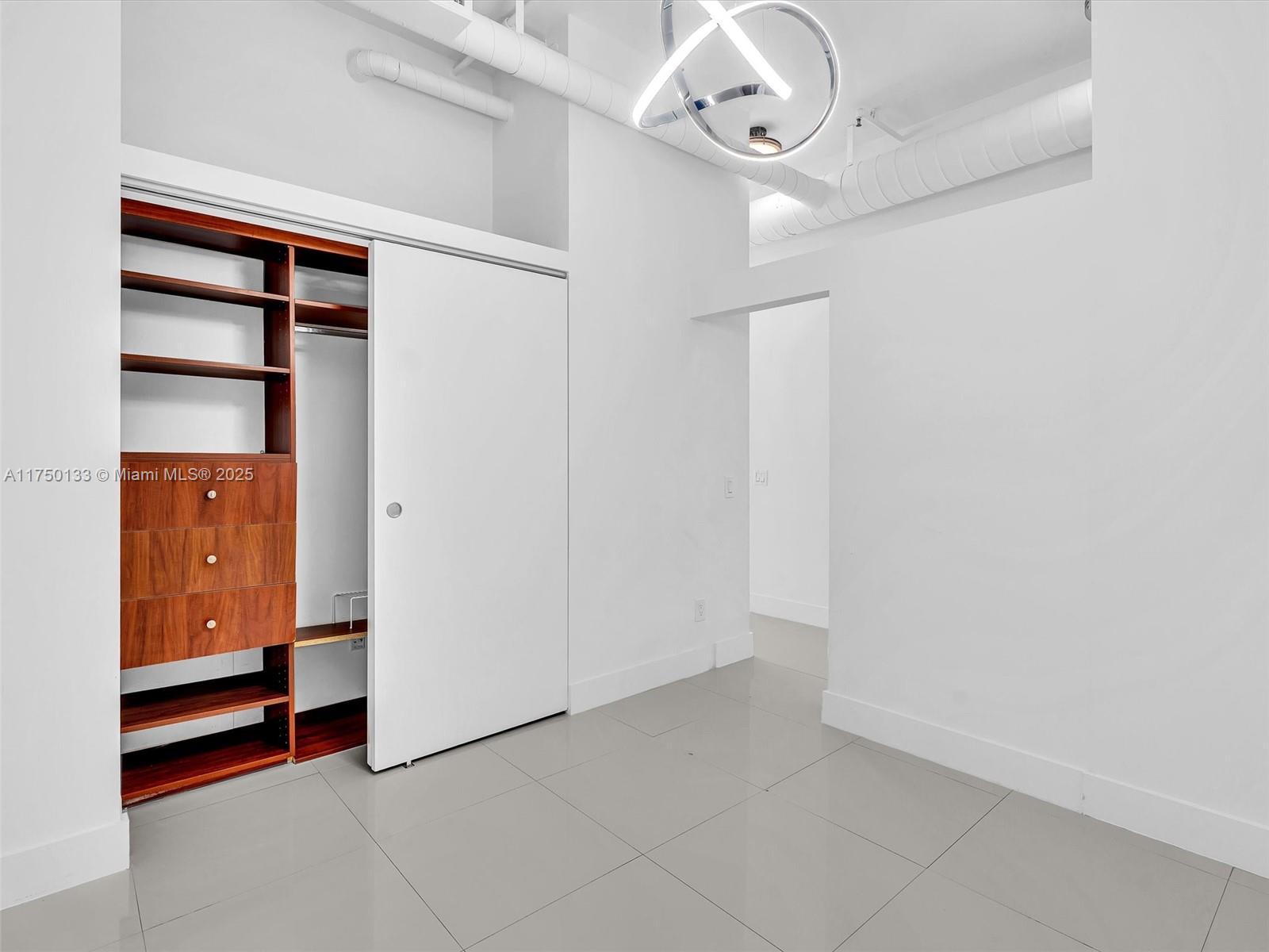 UPTOWN MARINA LOFTS CONDO - Residential Lease