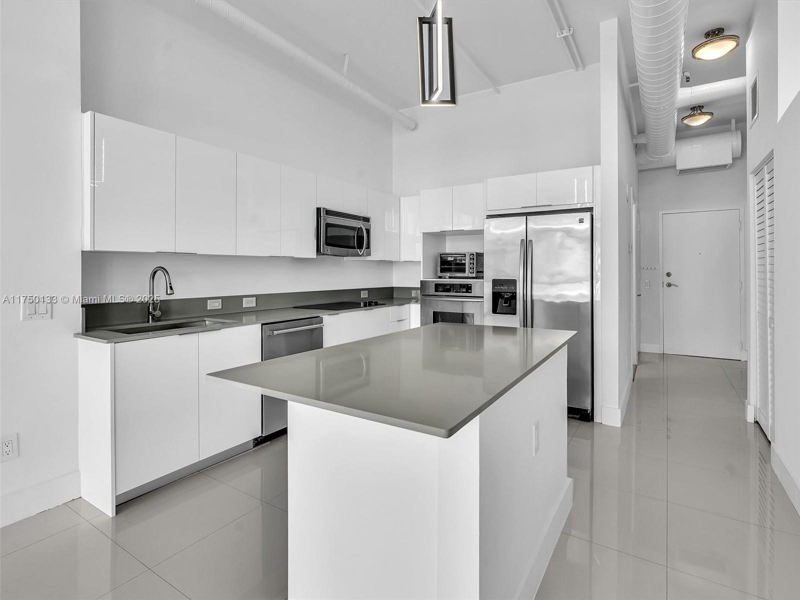 UPTOWN MARINA LOFTS CONDO - Residential Lease
