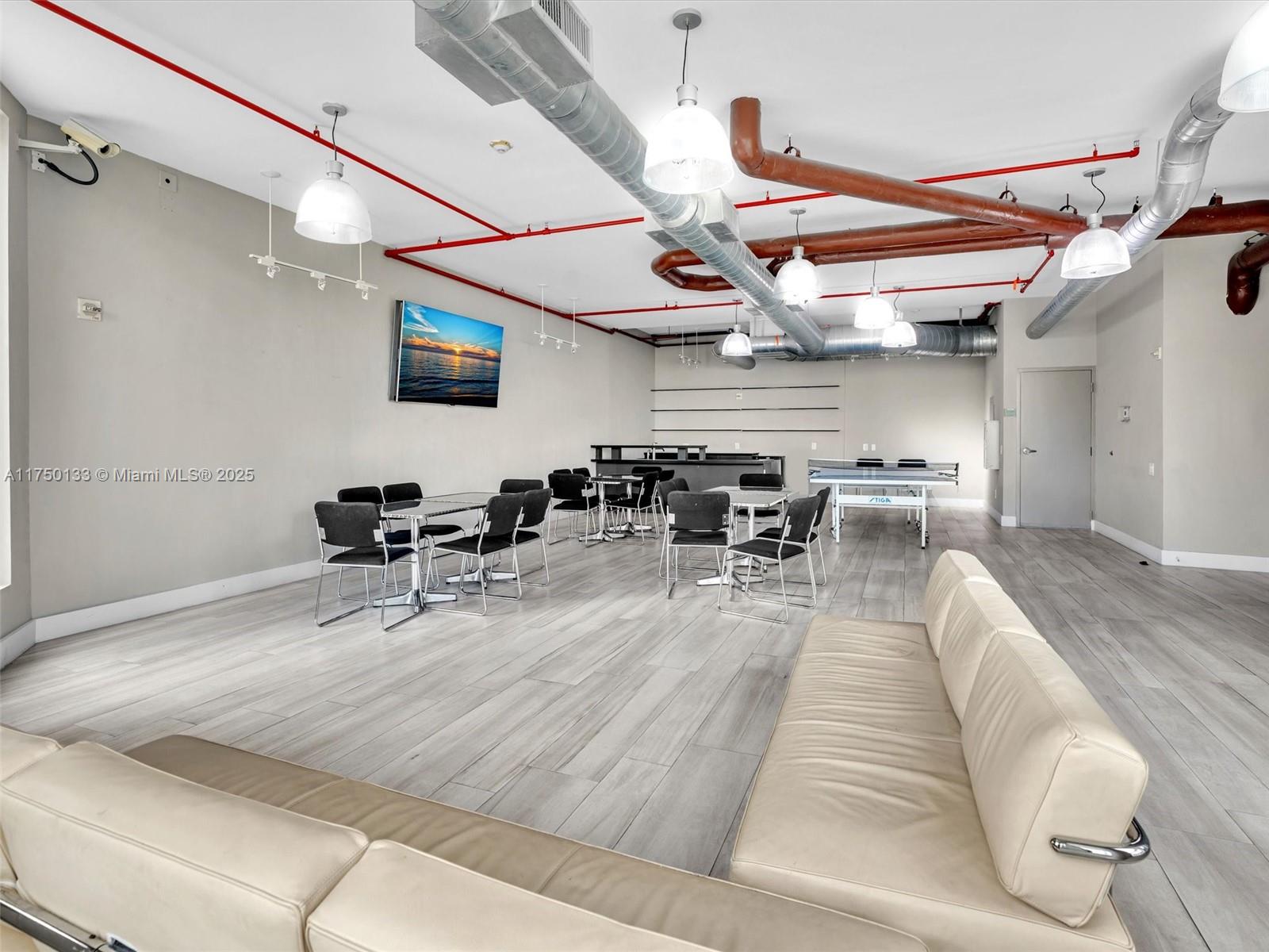 UPTOWN MARINA LOFTS CONDO - Residential Lease