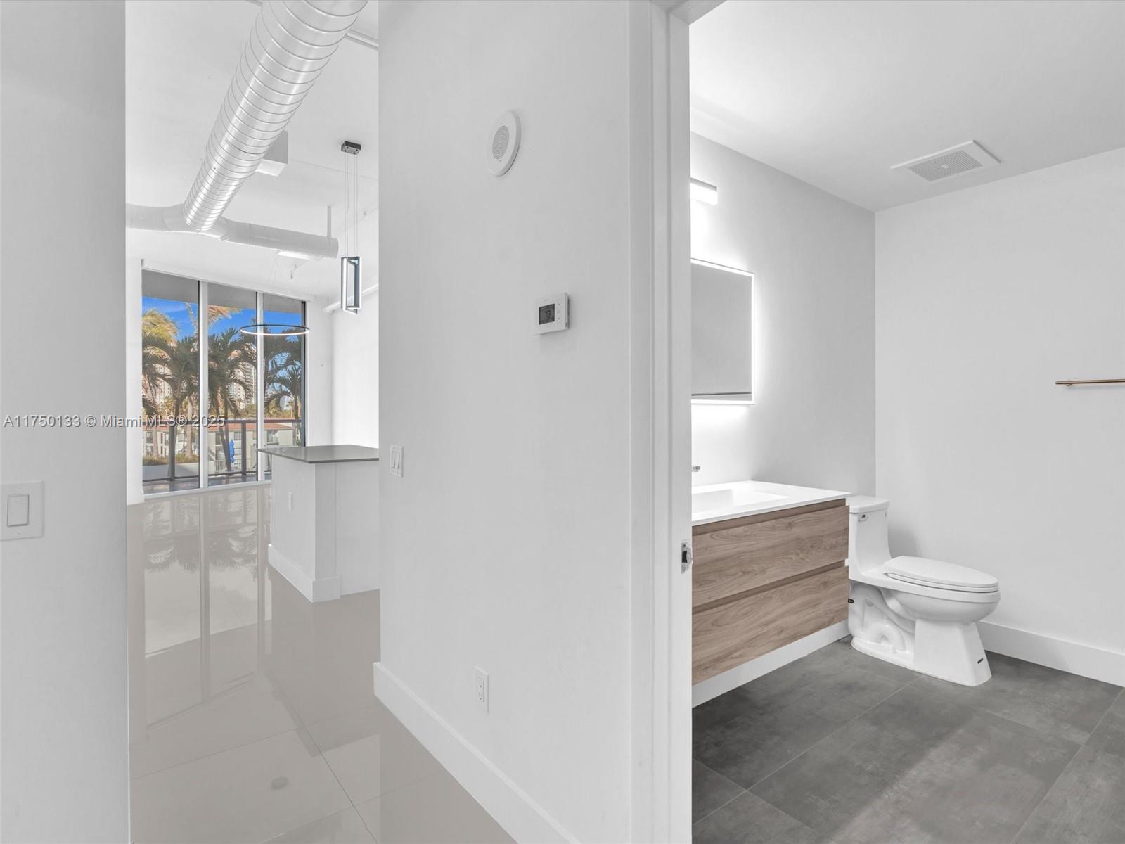 UPTOWN MARINA LOFTS CONDO - Residential Lease