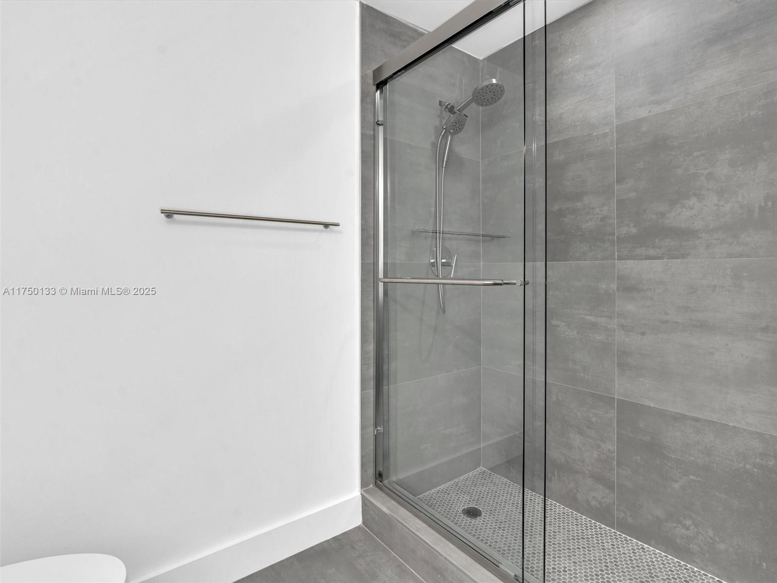 UPTOWN MARINA LOFTS CONDO - Residential Lease