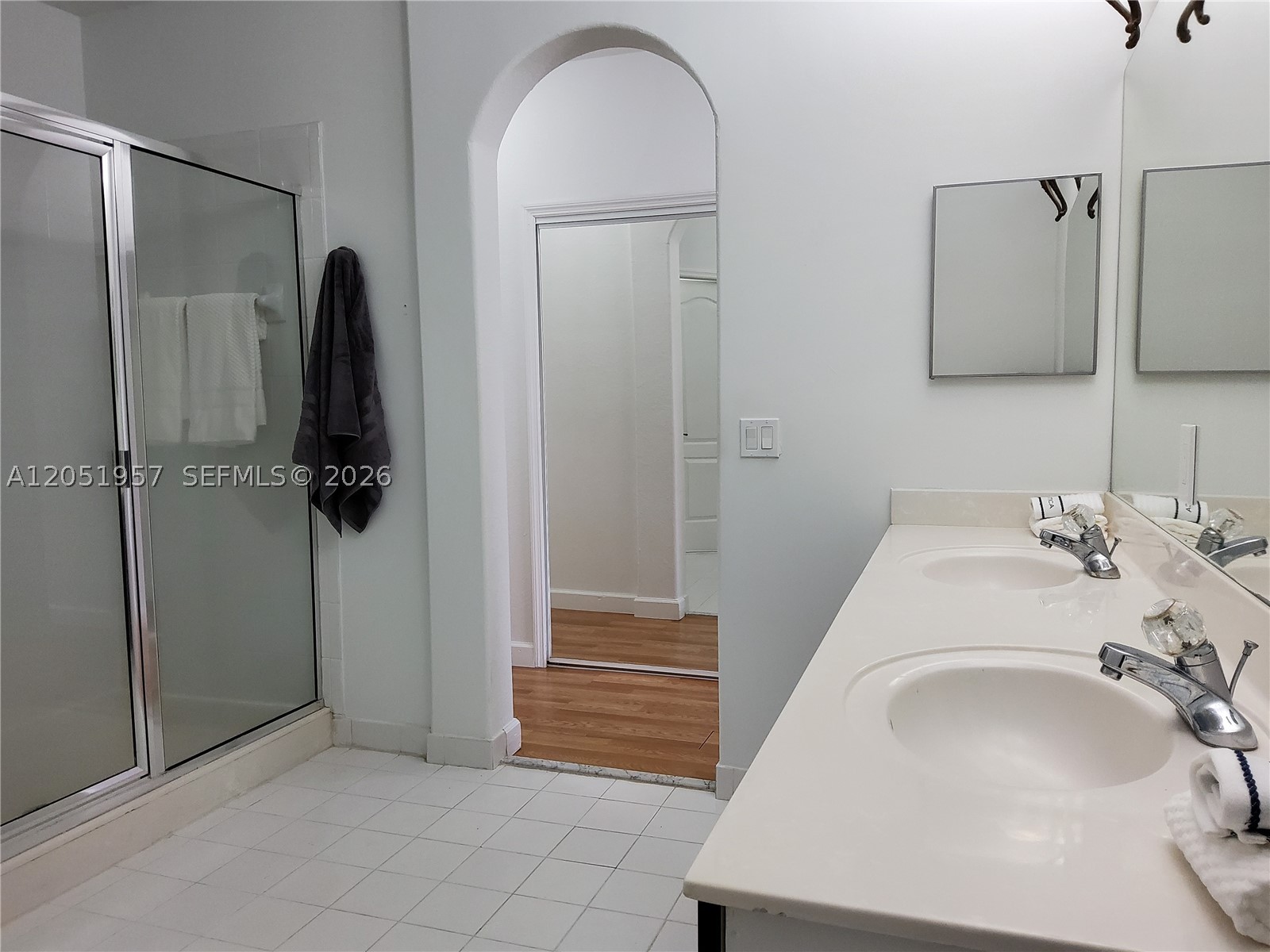 DORAL SOUTHEAST PATIO-HOM - Residential Lease