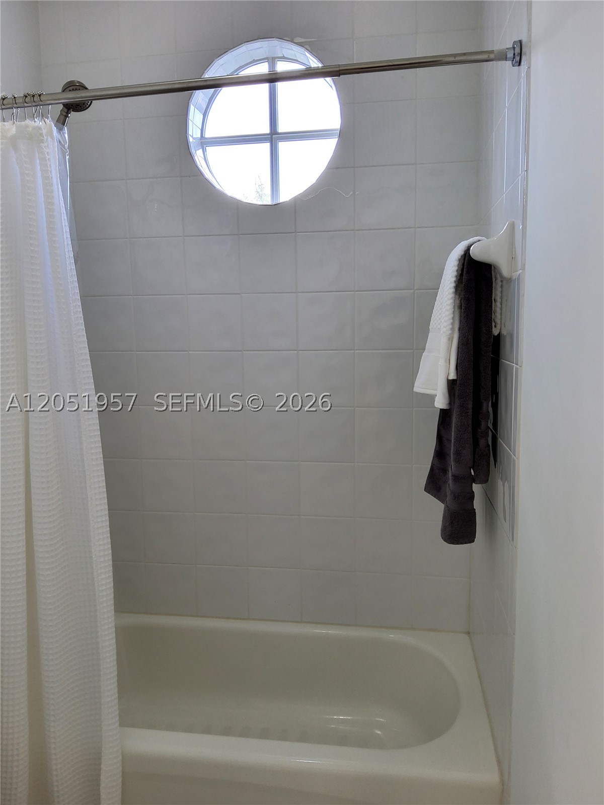 DORAL SOUTHEAST PATIO-HOM - Residential Lease
