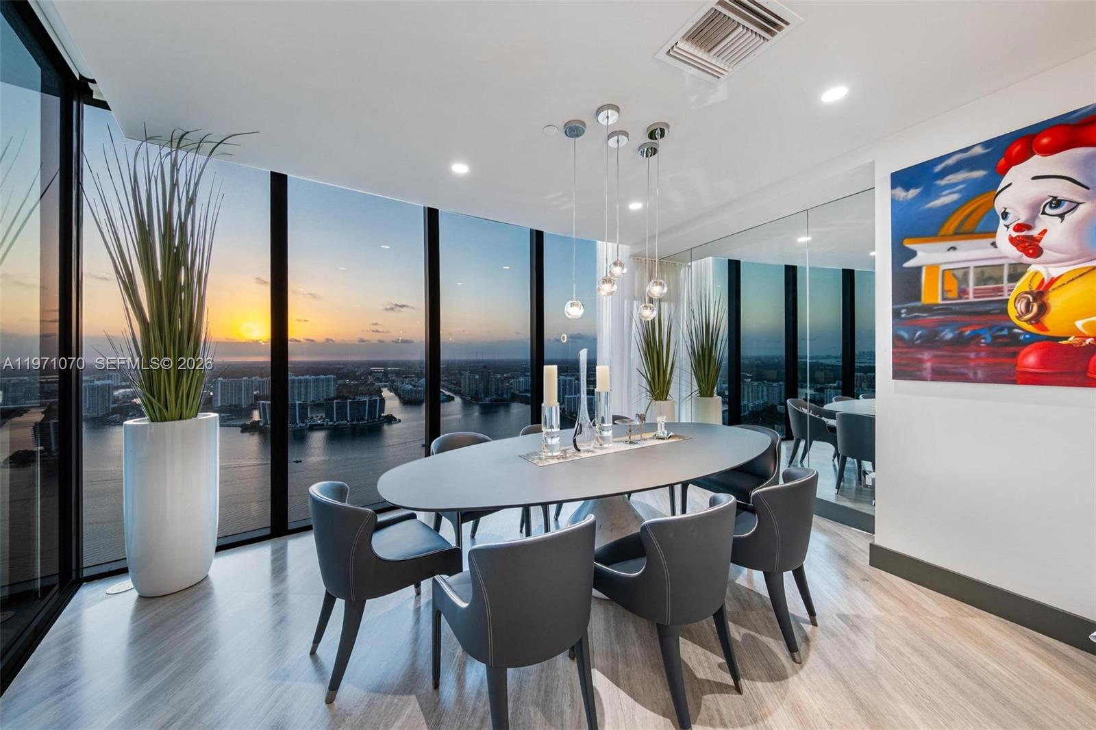 18555 COLLINS AVENUE COND - Residential