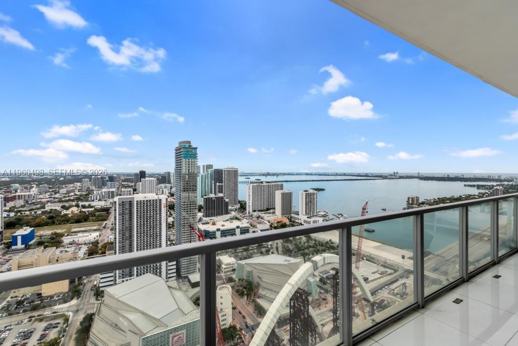 MARQUIS CONDO - Residential