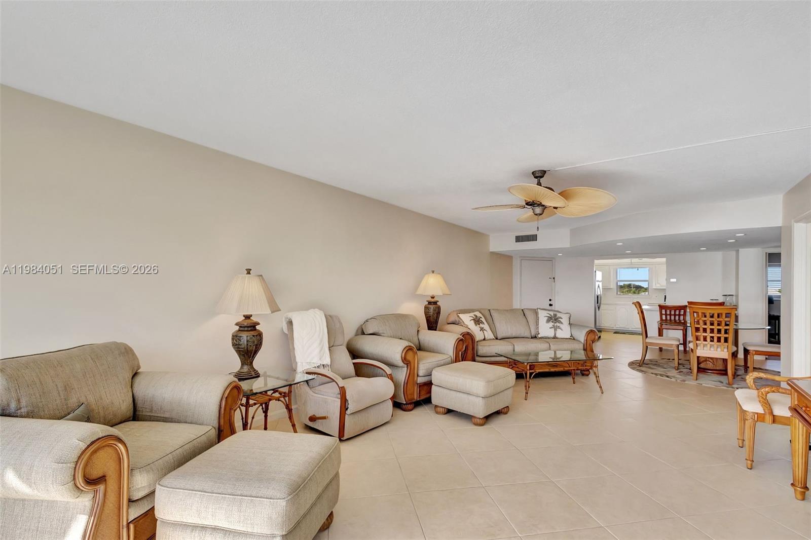LAKE HARBOUR TOWERS CONDO - Residential