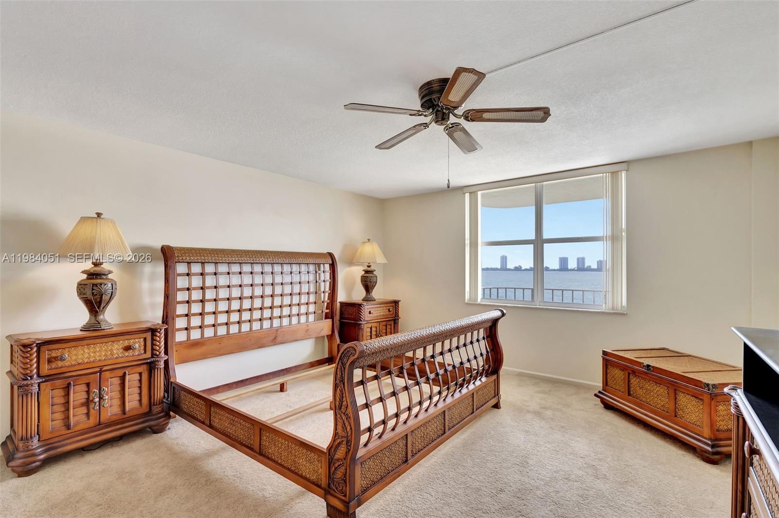 LAKE HARBOUR TOWERS CONDO - Residential