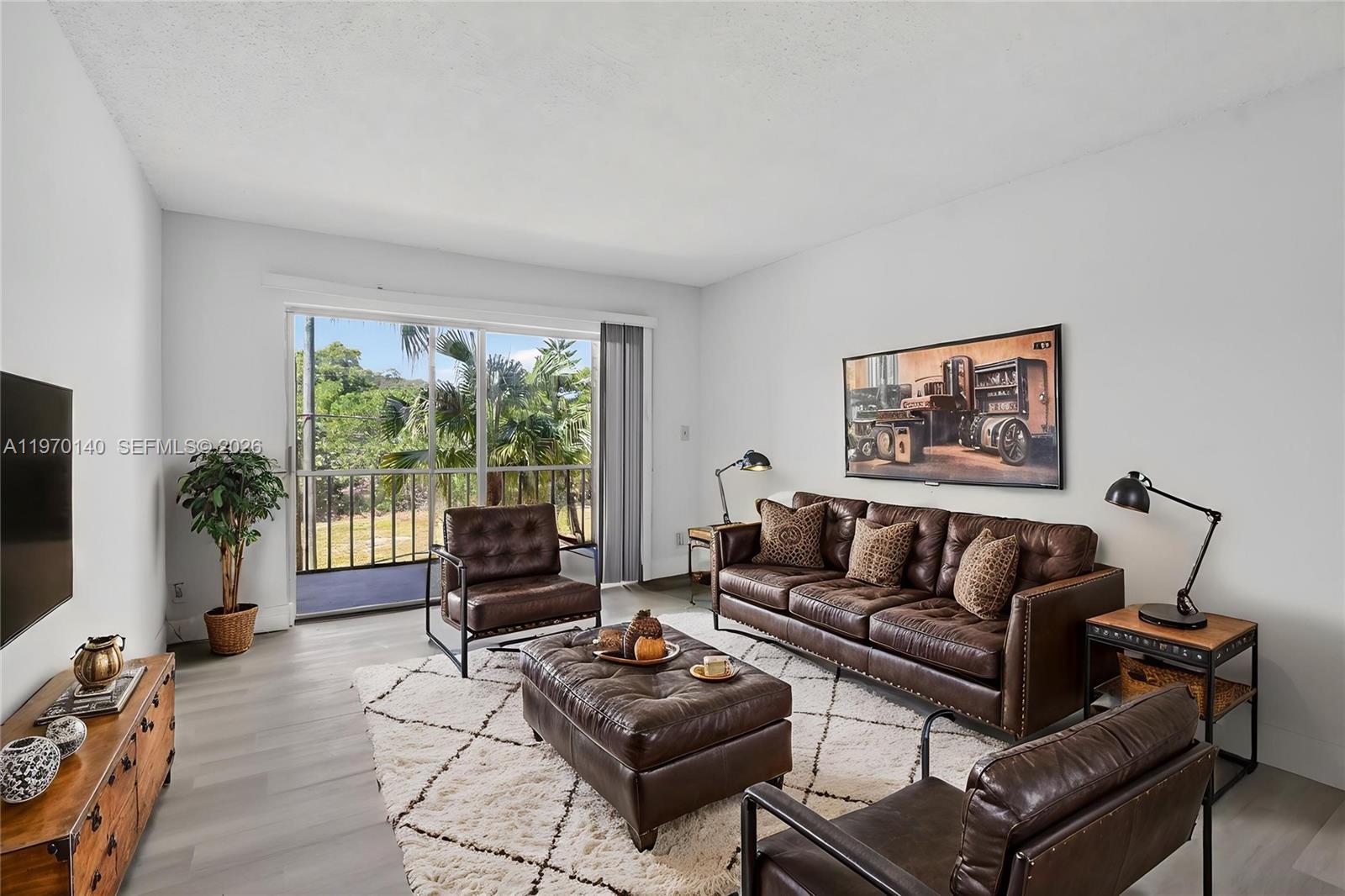 CASA DEL RIO CONDO - Residential