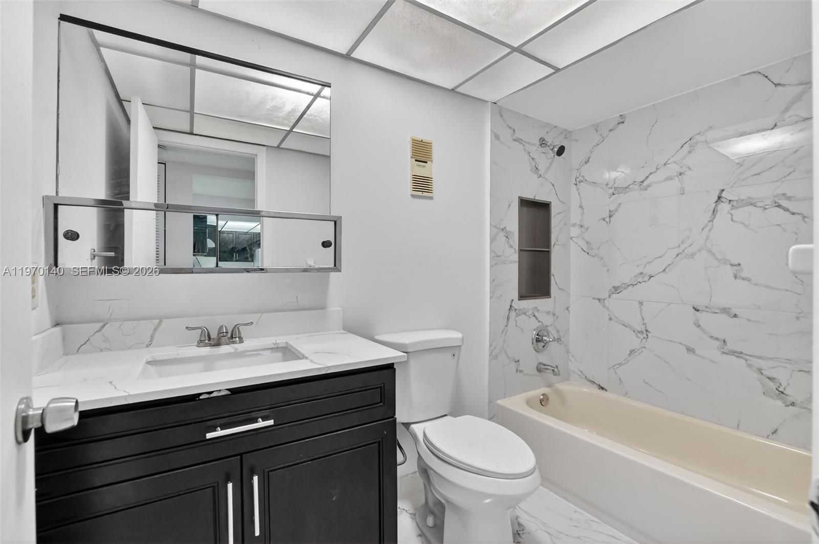 CASA DEL RIO CONDO - Residential