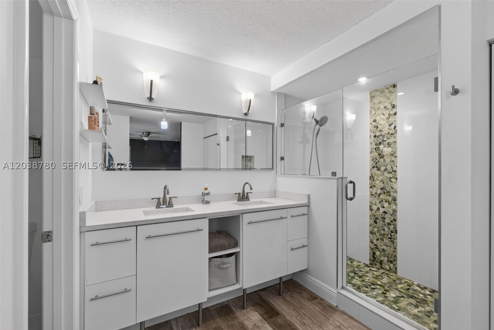 GARDEN LAKES AND GARDEN S - Residential