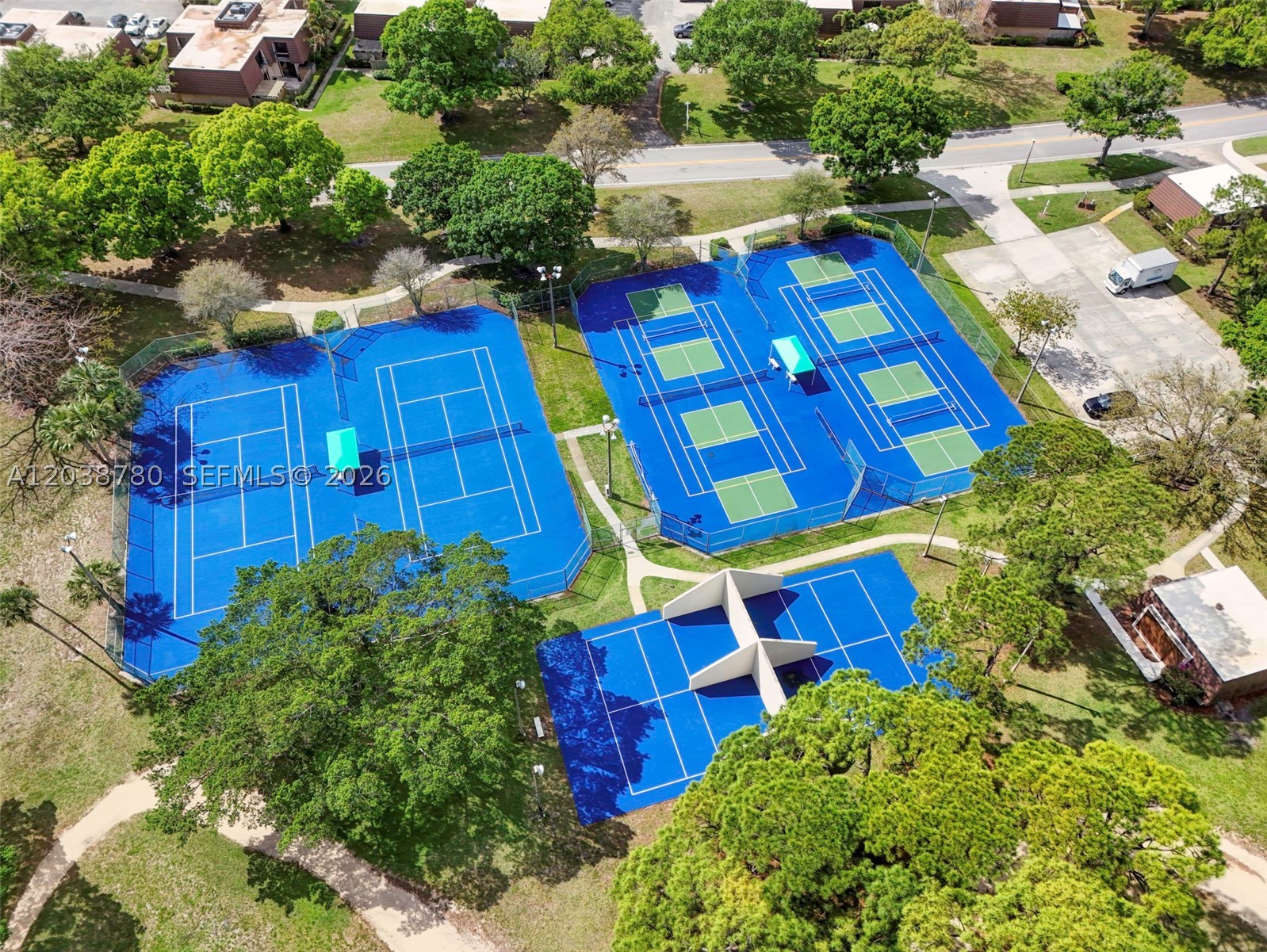 GARDEN LAKES AND GARDEN S - Residential
