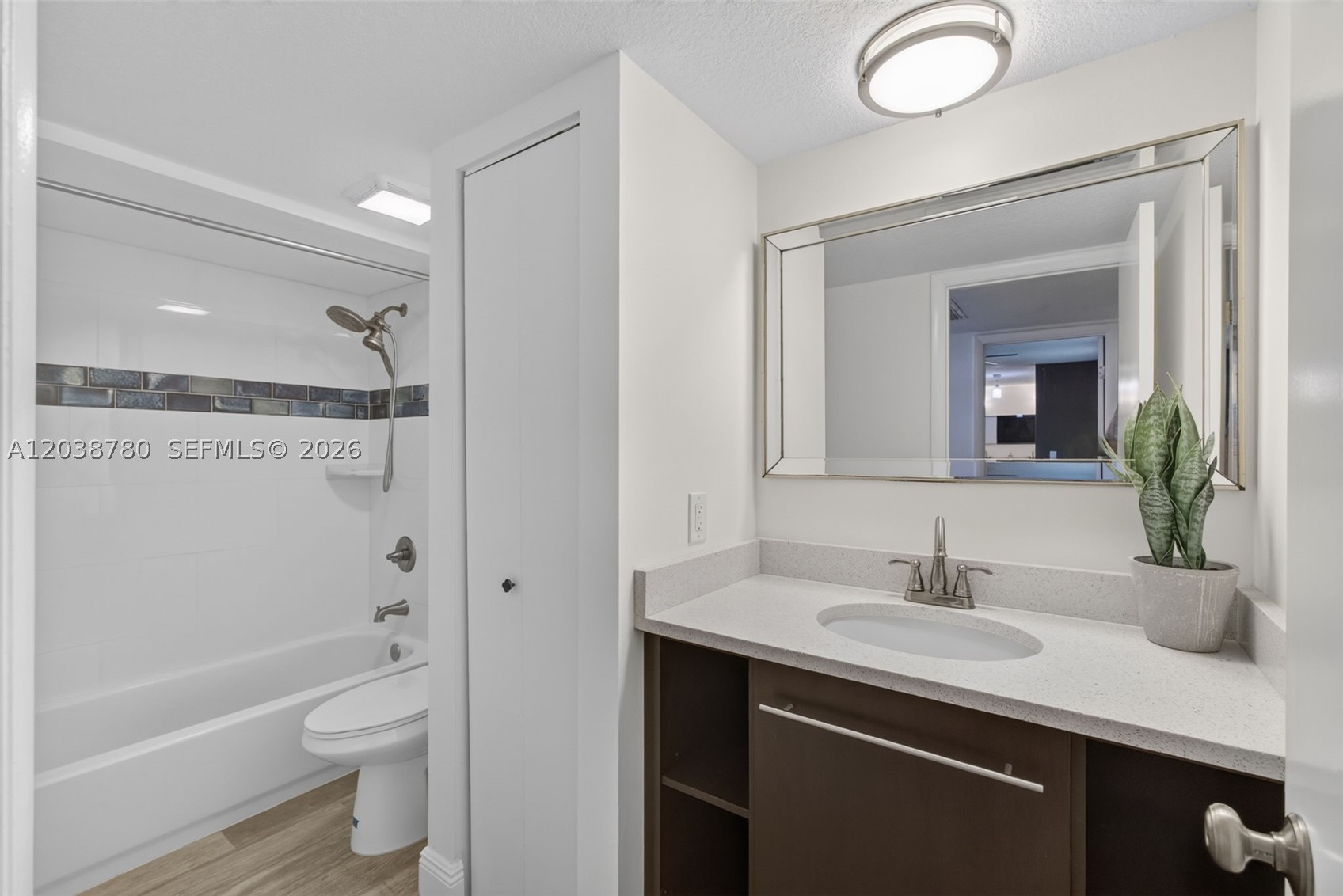 GARDEN LAKES AND GARDEN S - Residential