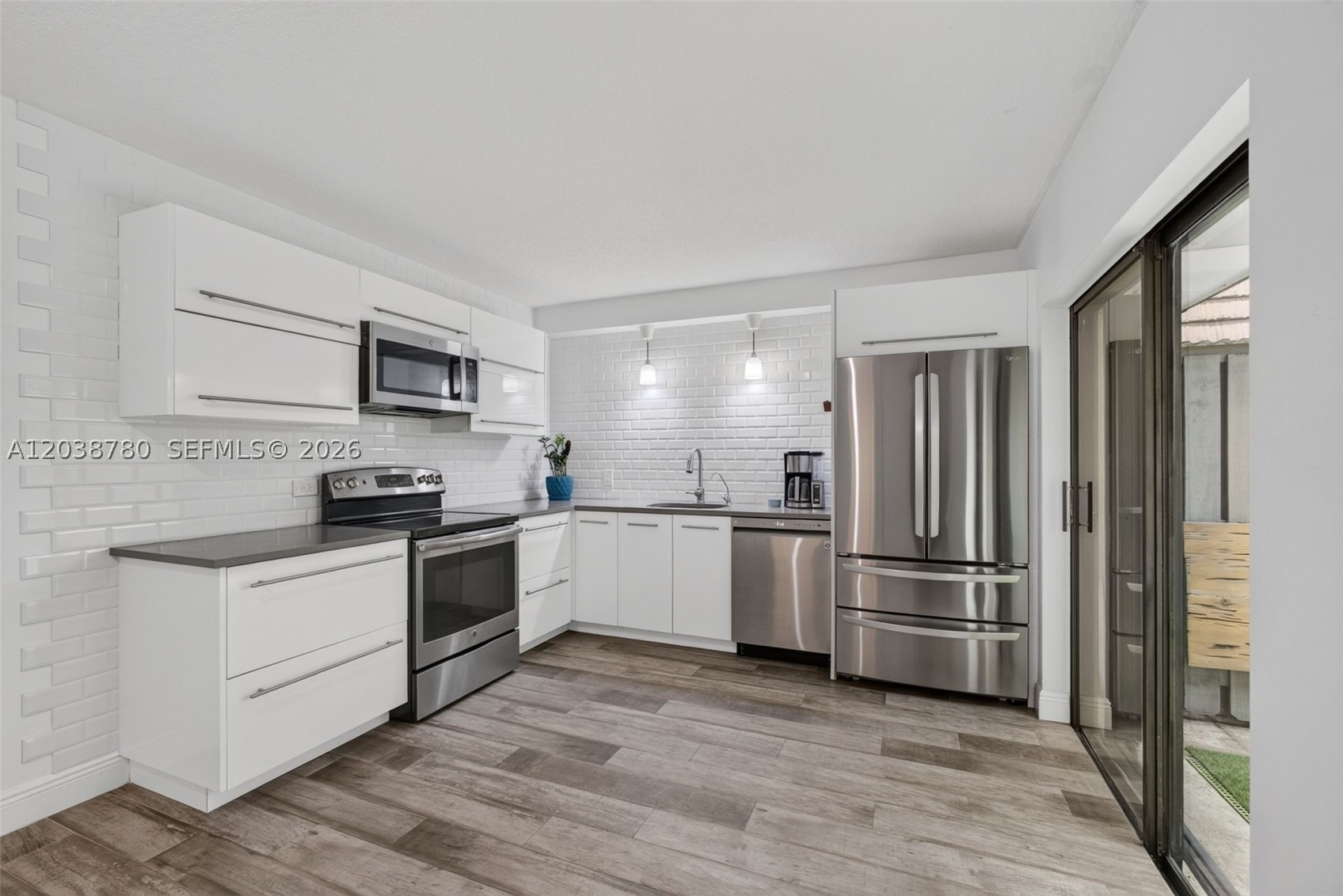 GARDEN LAKES AND GARDEN S - Residential