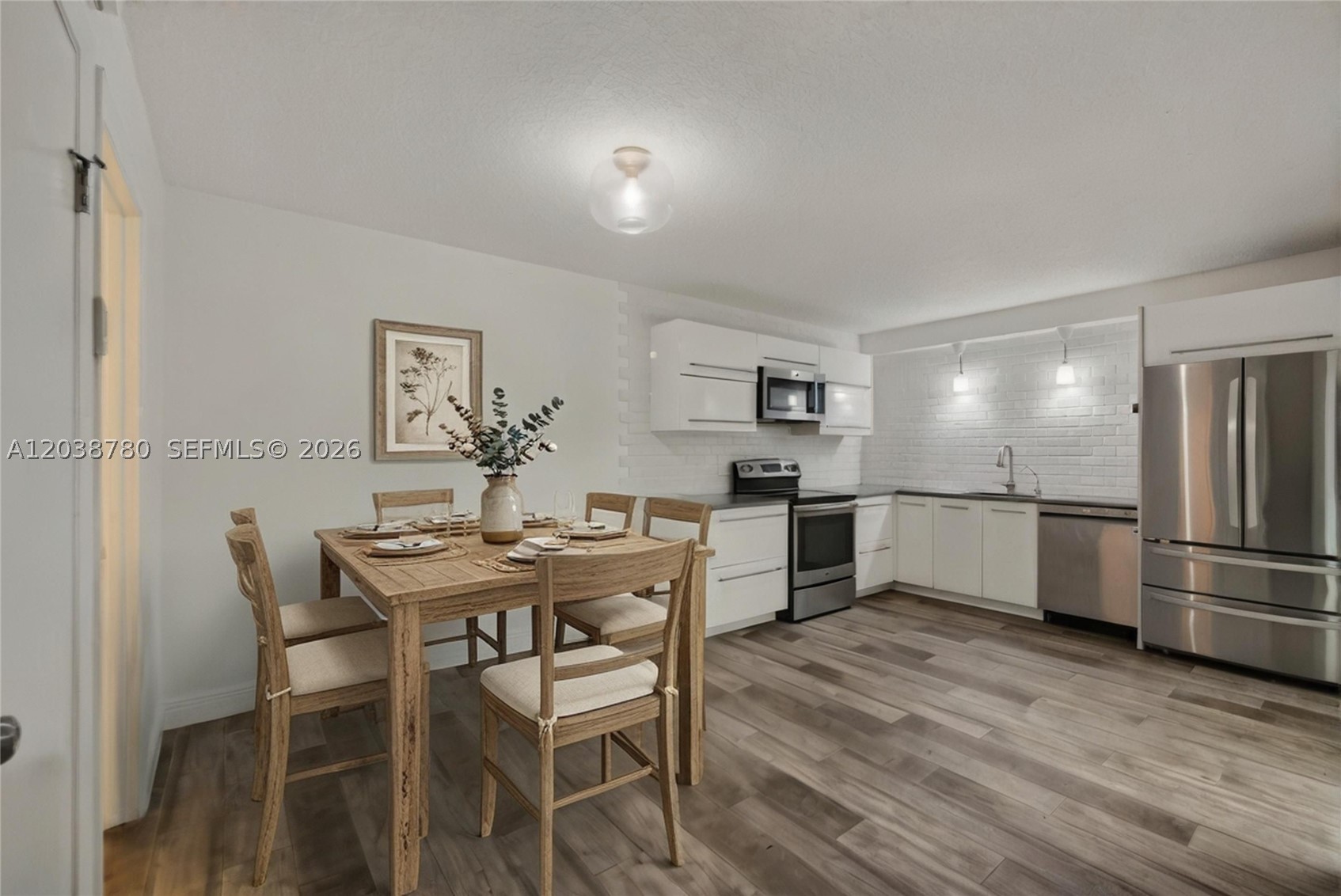 GARDEN LAKES AND GARDEN S - Residential