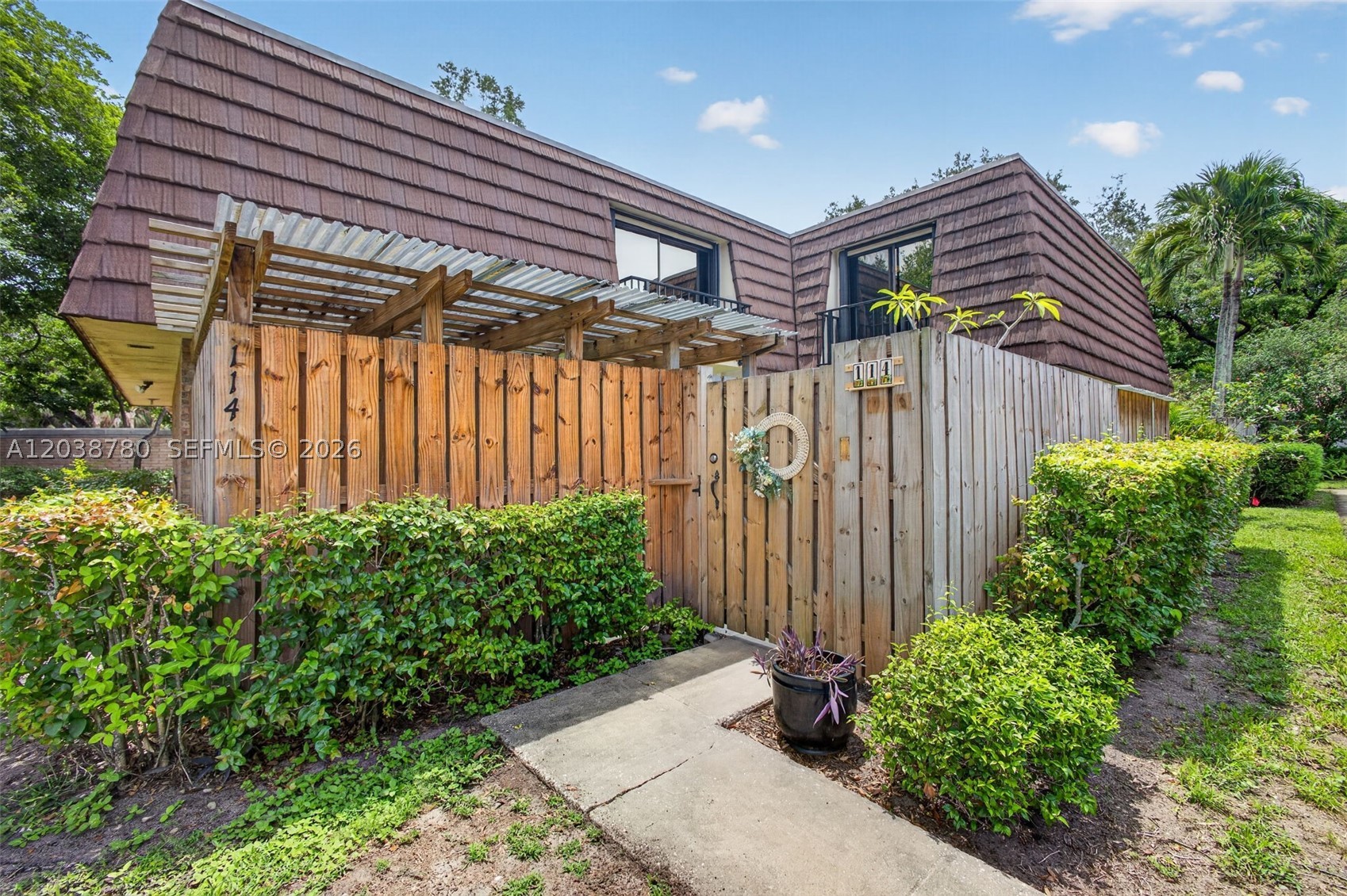 GARDEN LAKES AND GARDEN S - Residential