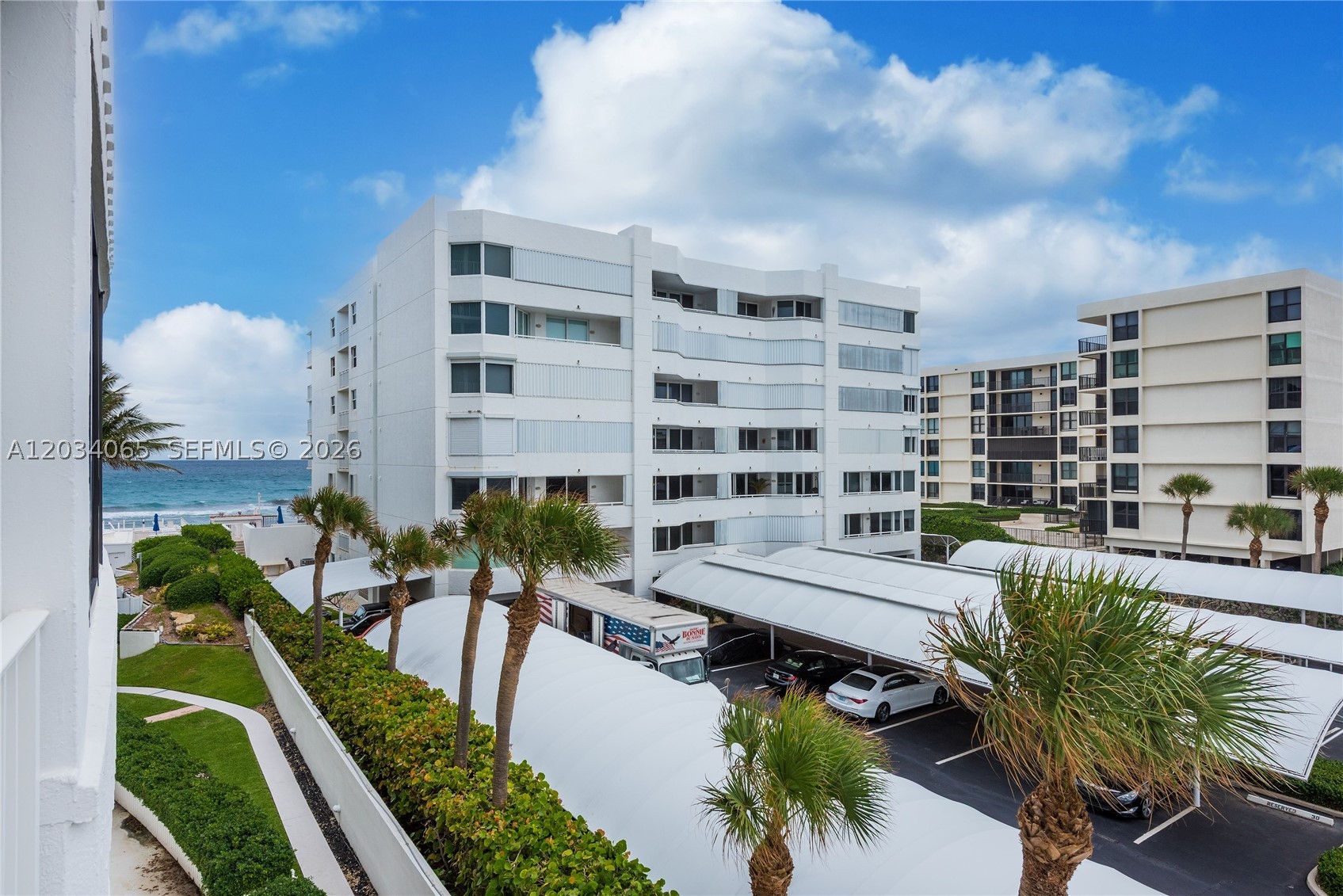 MAYFAIR HOUSE CONDO - Residential