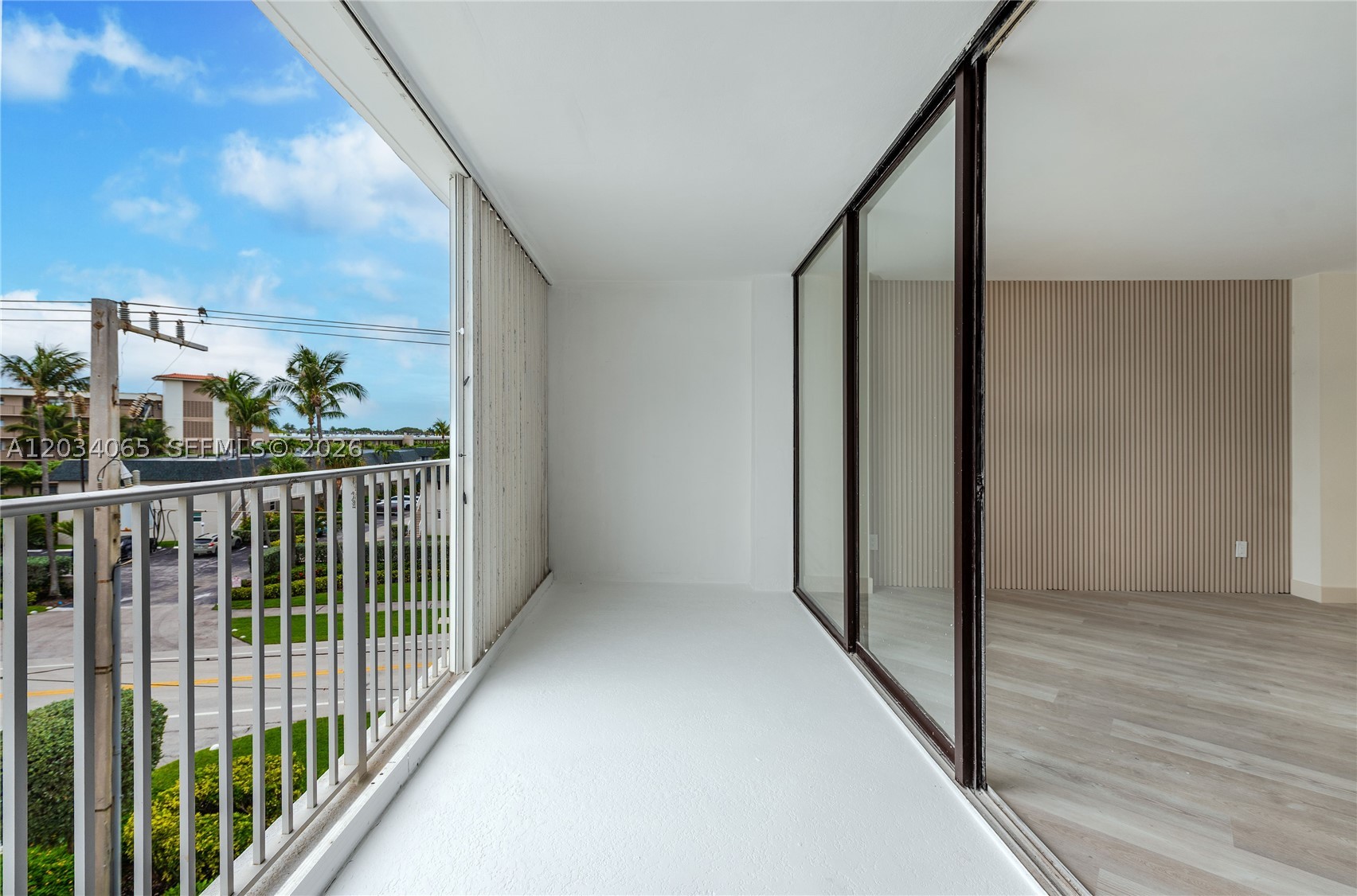 MAYFAIR HOUSE CONDO - Residential