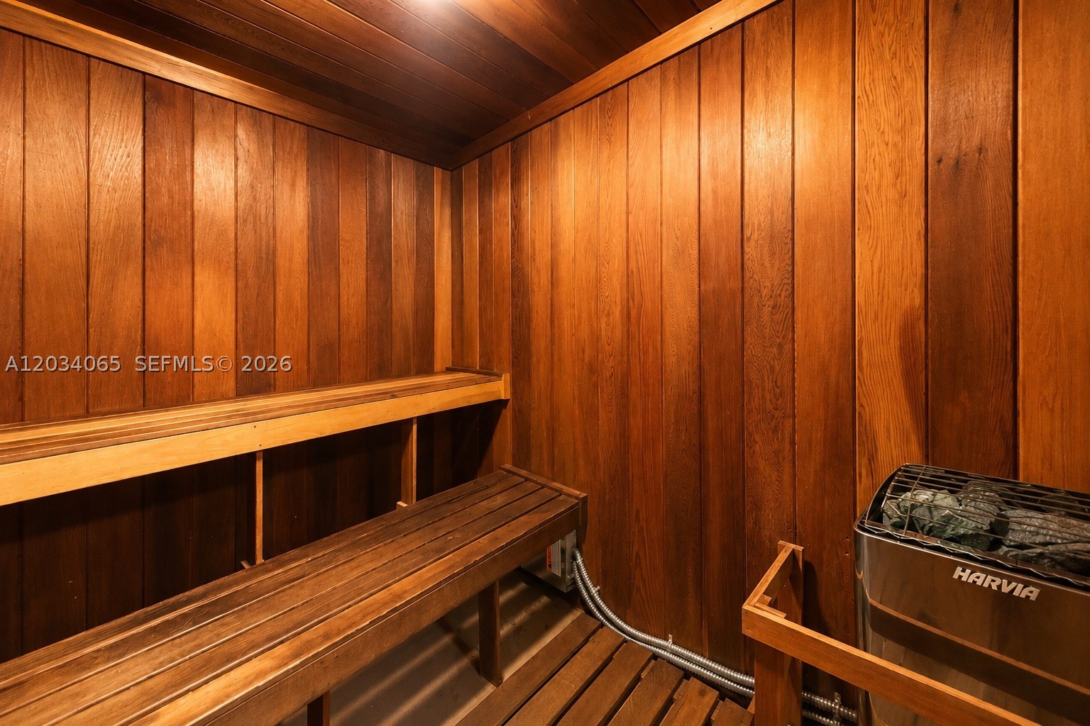 MAYFAIR HOUSE CONDO - Residential