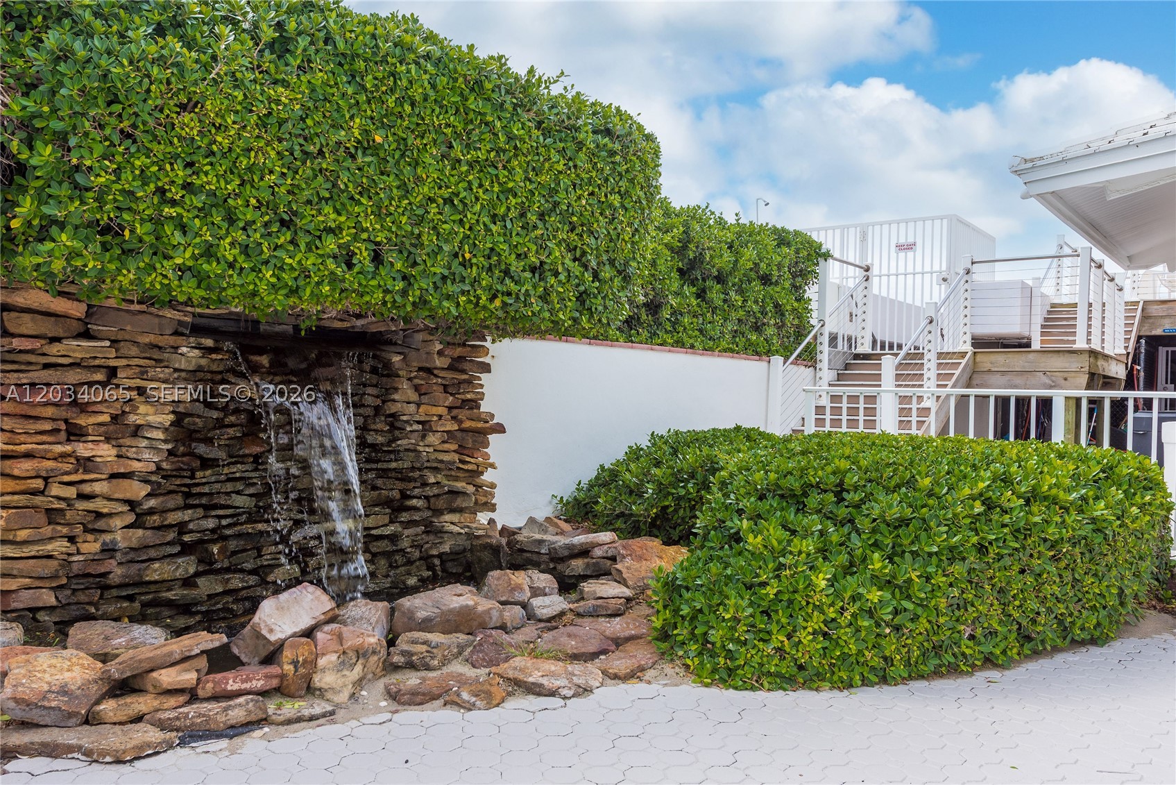 MAYFAIR HOUSE CONDO - Residential