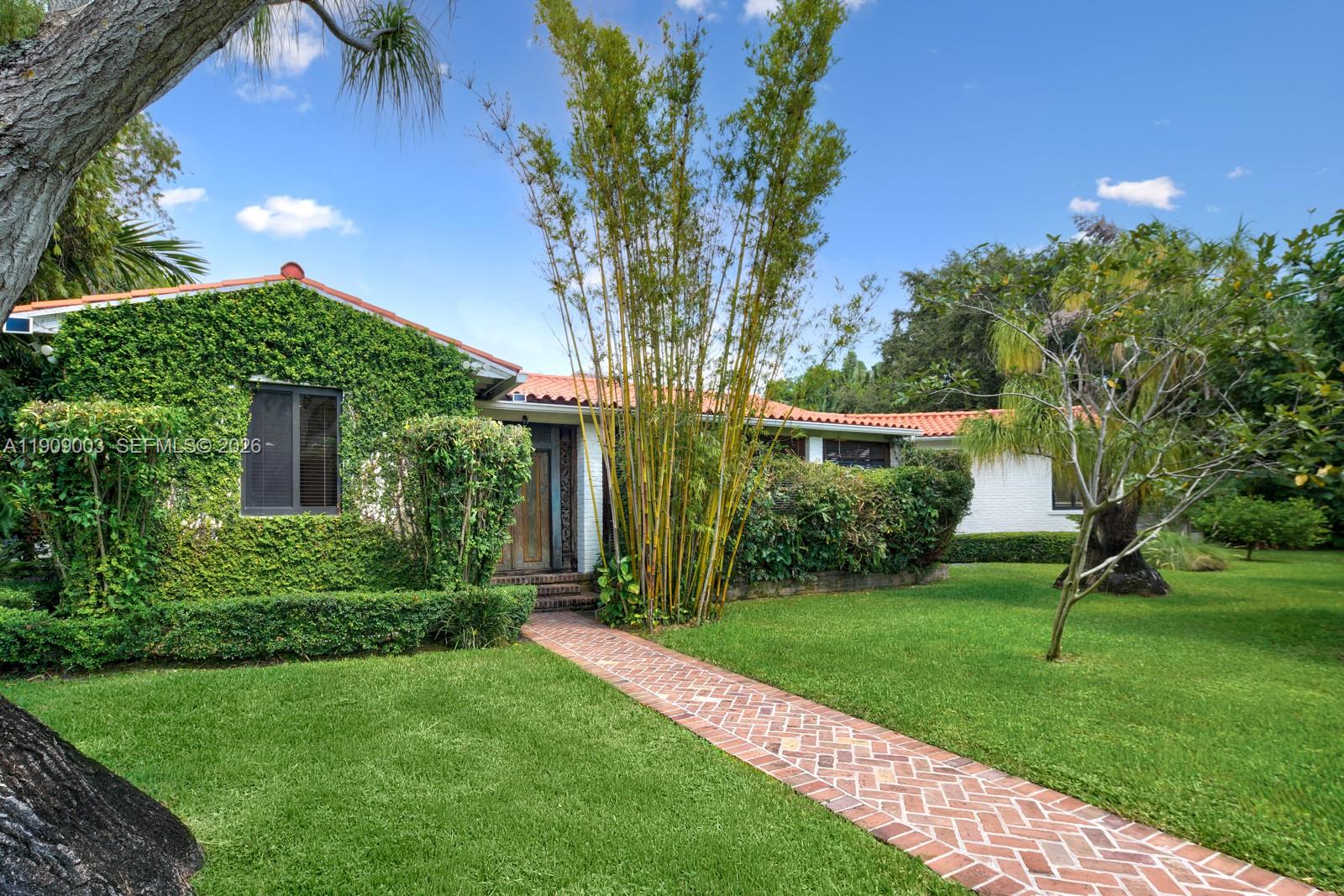 BAY POINT - Residential