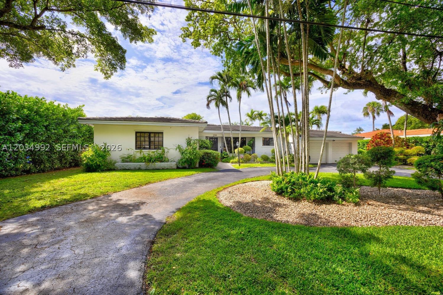 CORAL GABLES RIVIERA SEC - Residential