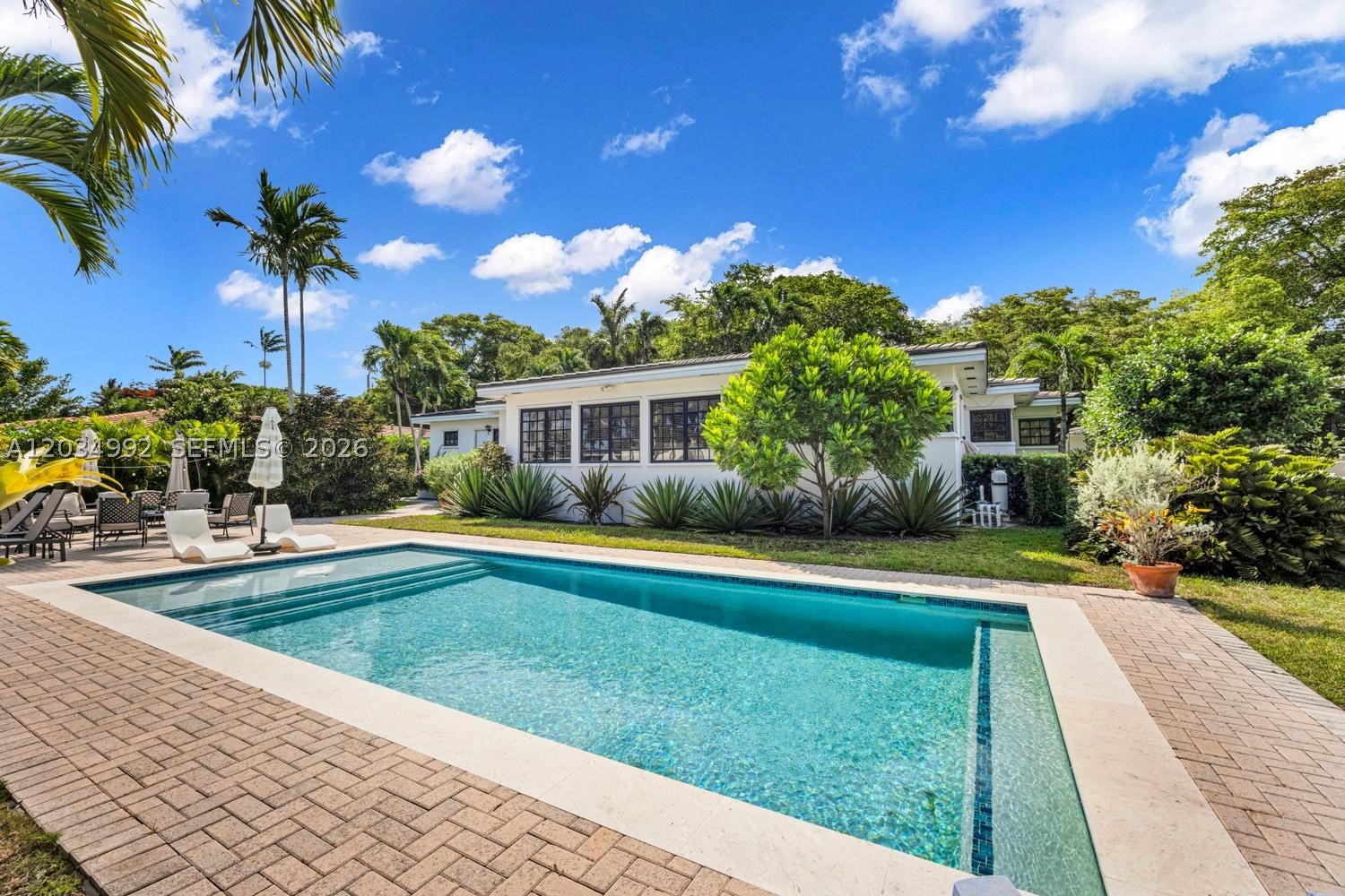 CORAL GABLES RIVIERA SEC - Residential