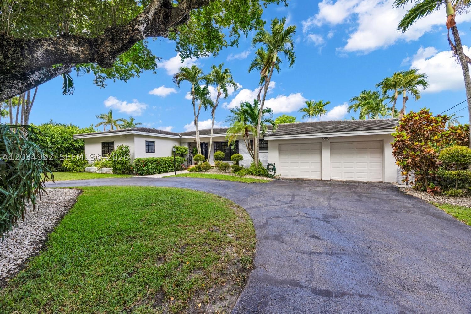 CORAL GABLES RIVIERA SEC - Residential