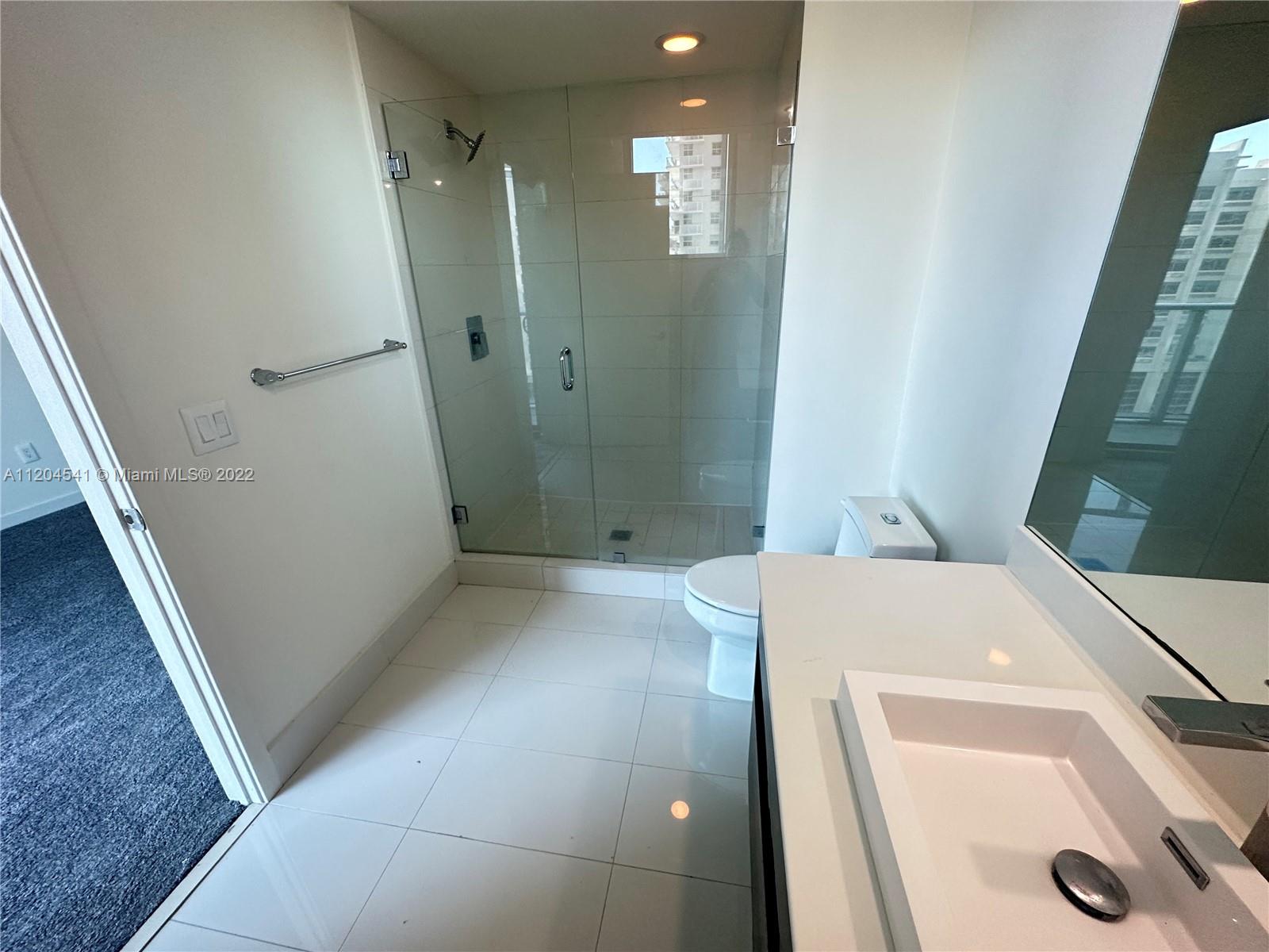 1100 MILLECENTO RESIDENCE - Residential Lease