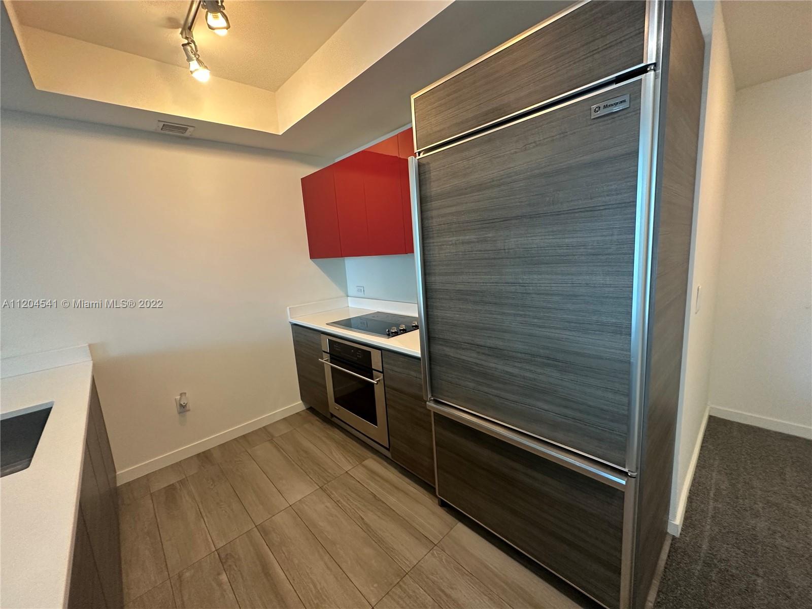 1100 MILLECENTO RESIDENCE - Residential Lease
