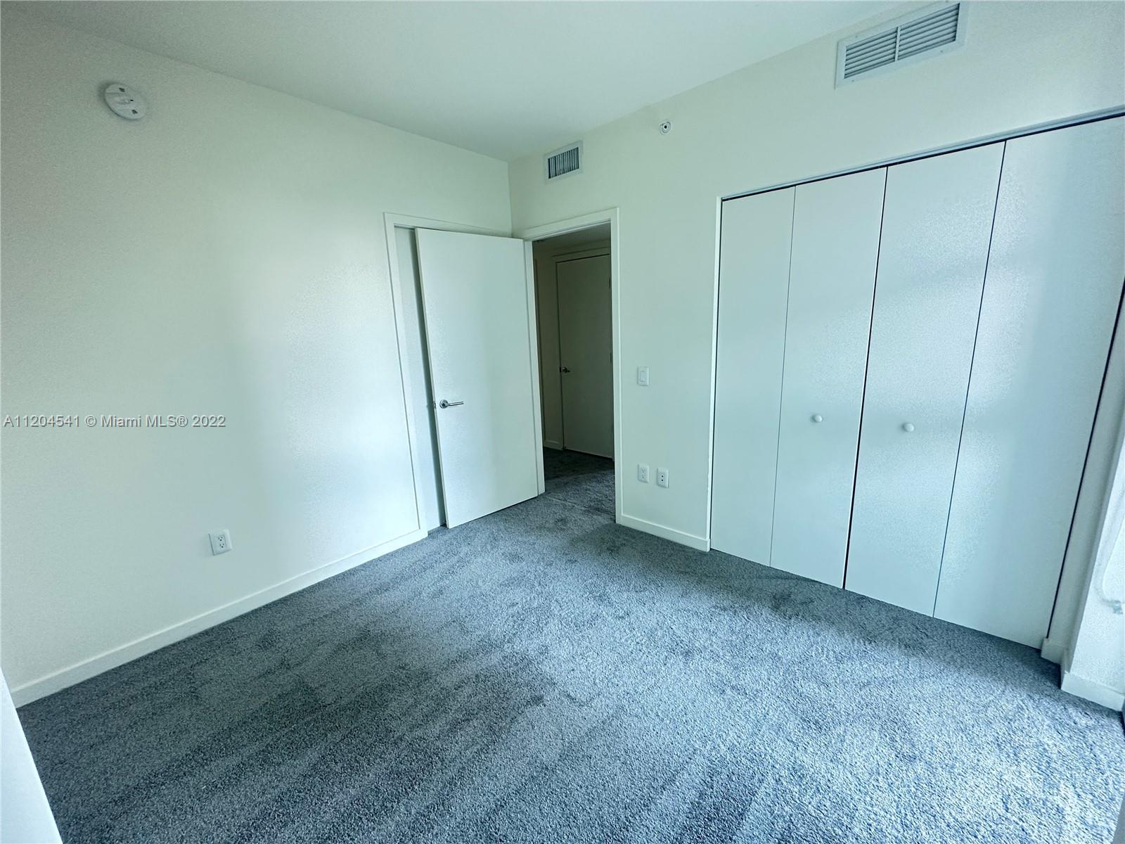 1100 MILLECENTO RESIDENCE - Residential Lease