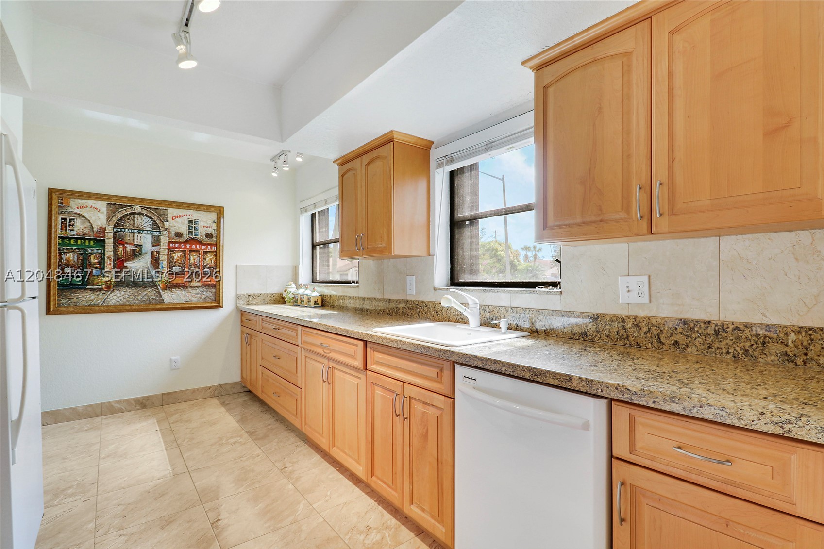 BUTTONWOOD 1 - Residential
