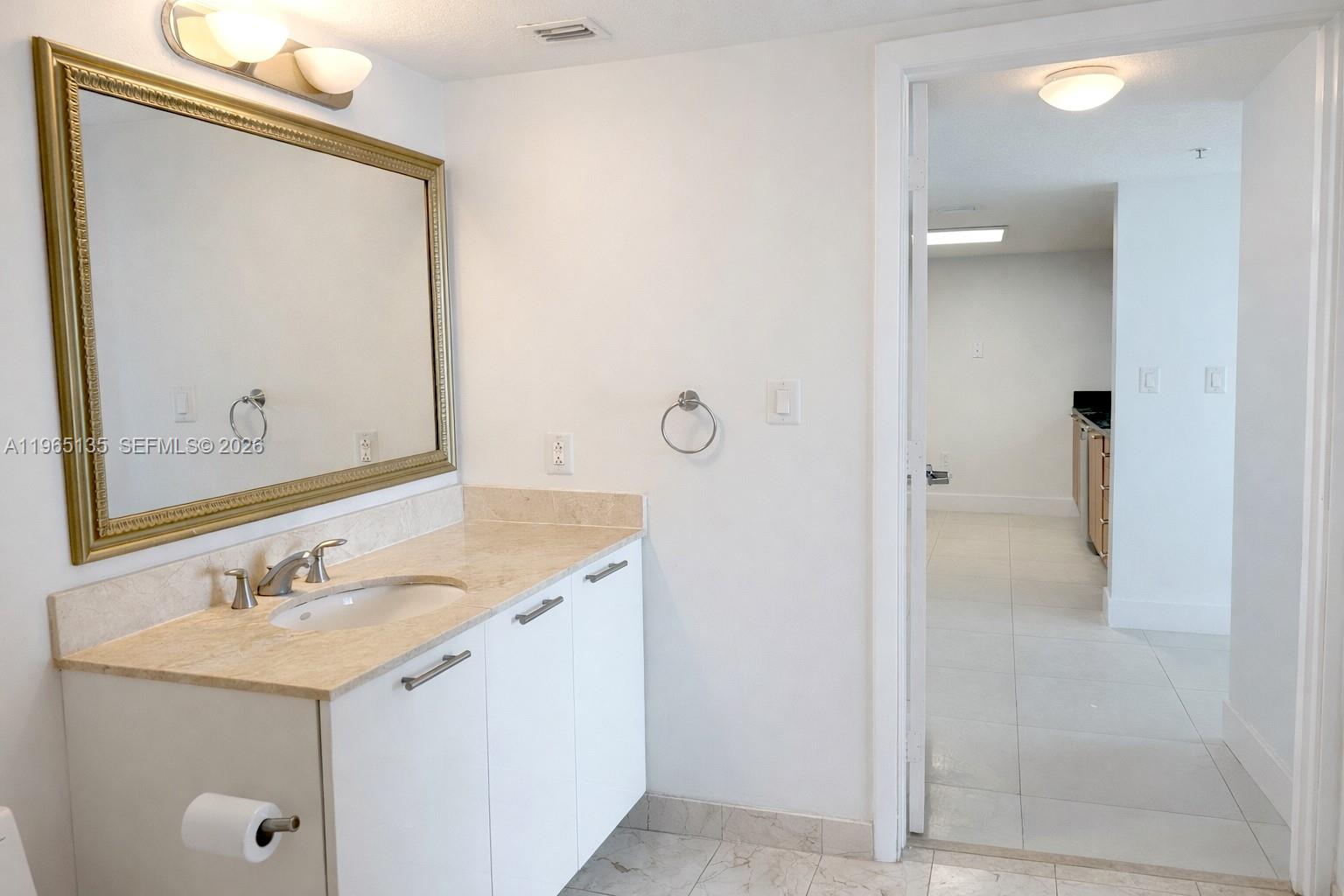 1800 CLUB CONDO - Residential