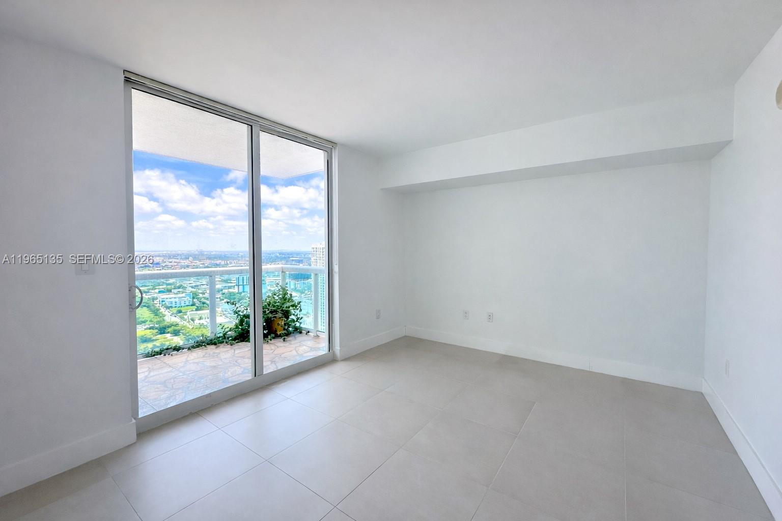 1800 CLUB CONDO - Residential