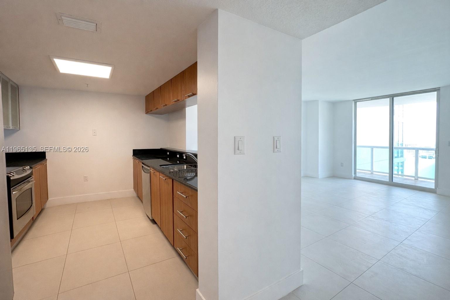 1800 CLUB CONDO - Residential