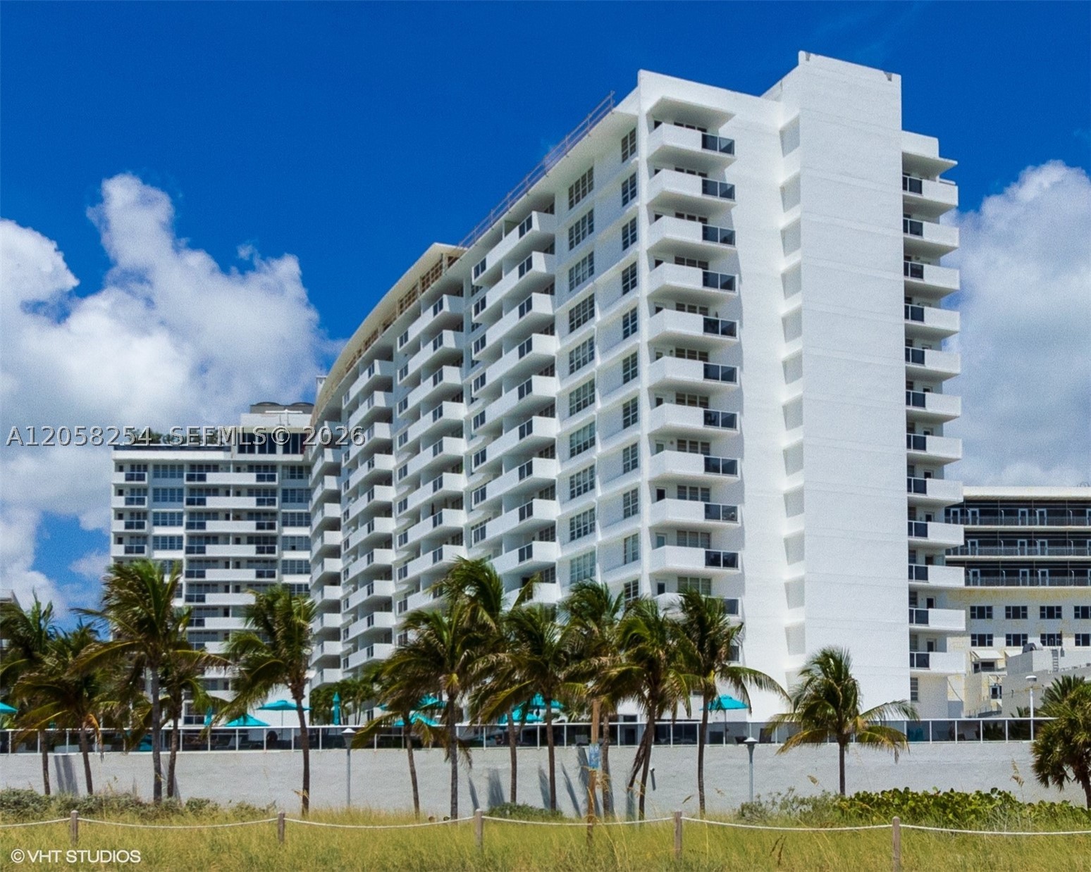 THE DECOPLAGE CONDO - Residential