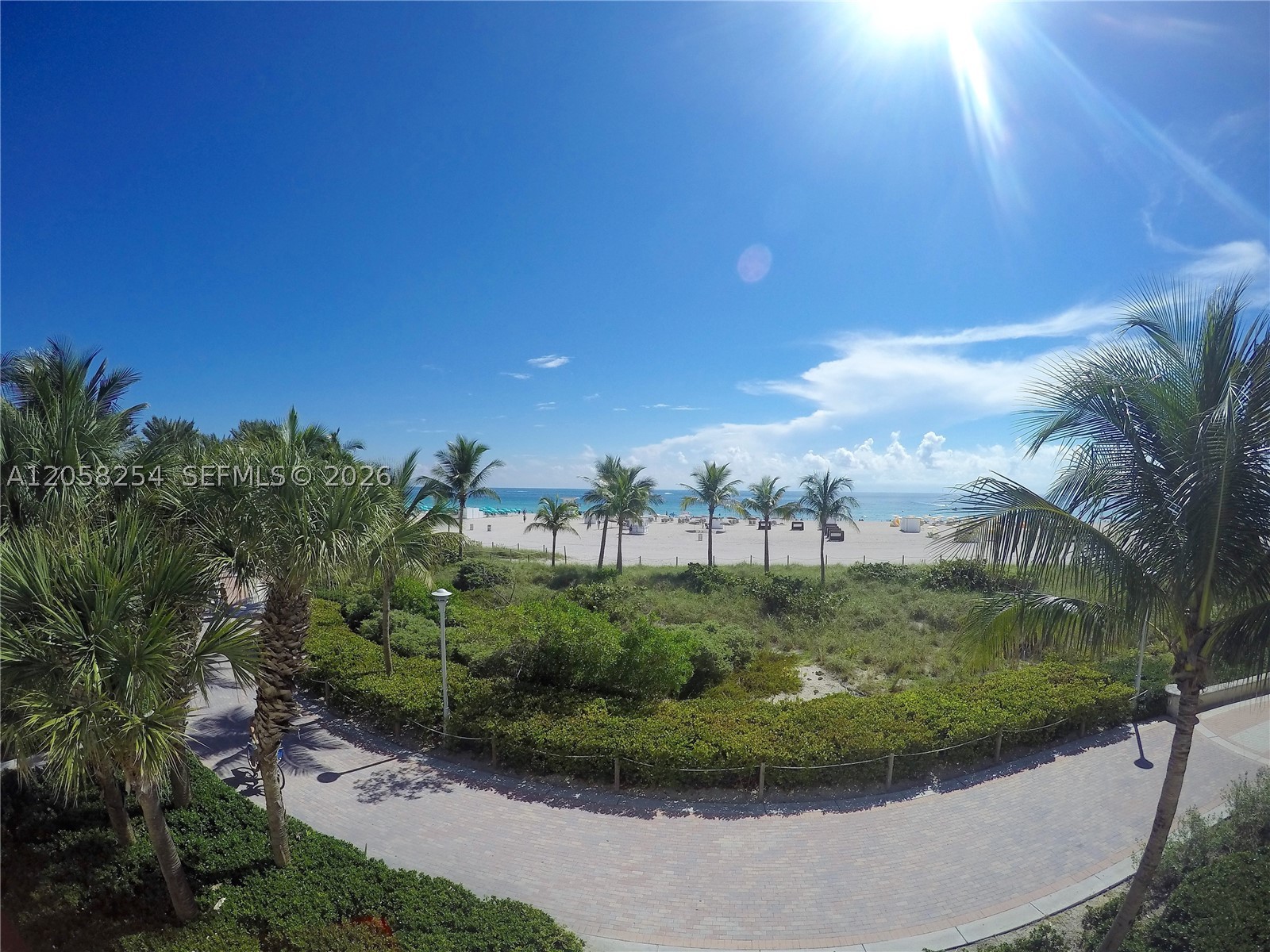 THE DECOPLAGE CONDO - Residential