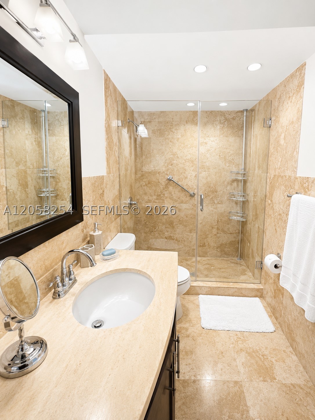 THE DECOPLAGE CONDO - Residential