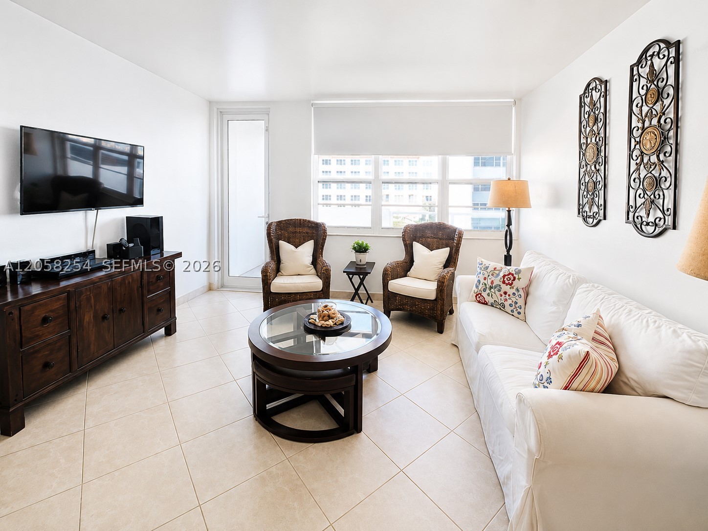 THE DECOPLAGE CONDO - Residential