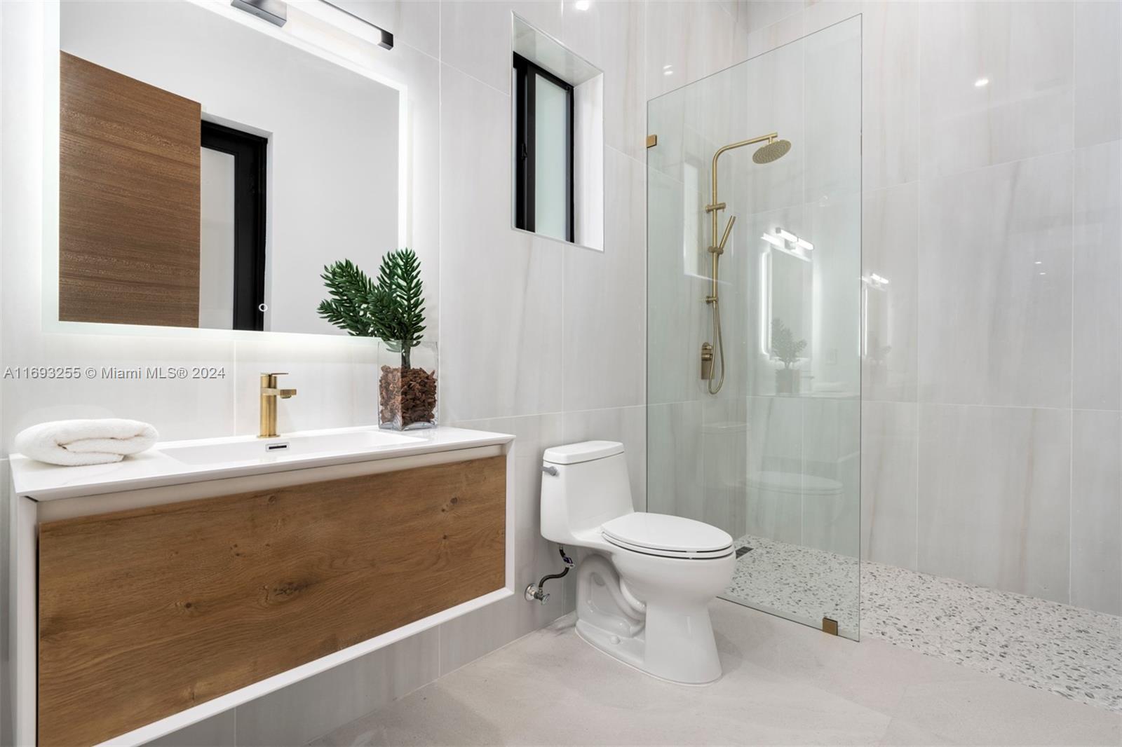 DOMUS ONE - Residential
