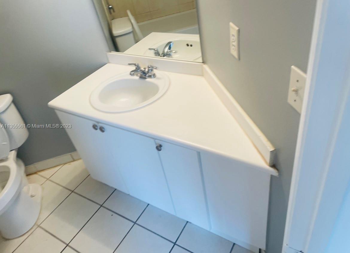 THE OAKS AT MIAMI GARDENS - Residential Lease